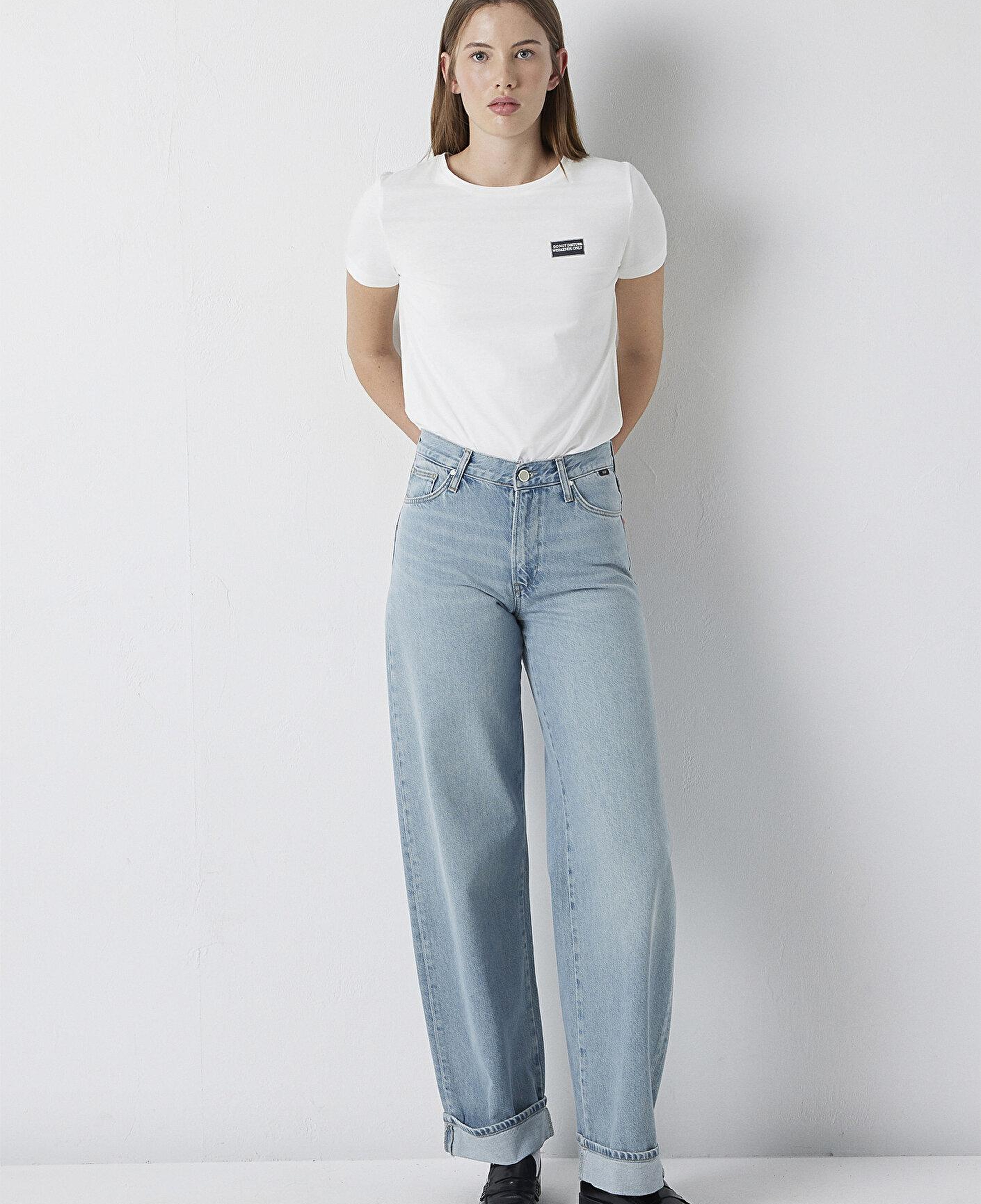 Mavi Slogan Baskılı Ekru Tişört Semi Slim Fit / Yarı Dar Kesim 1614262-70057