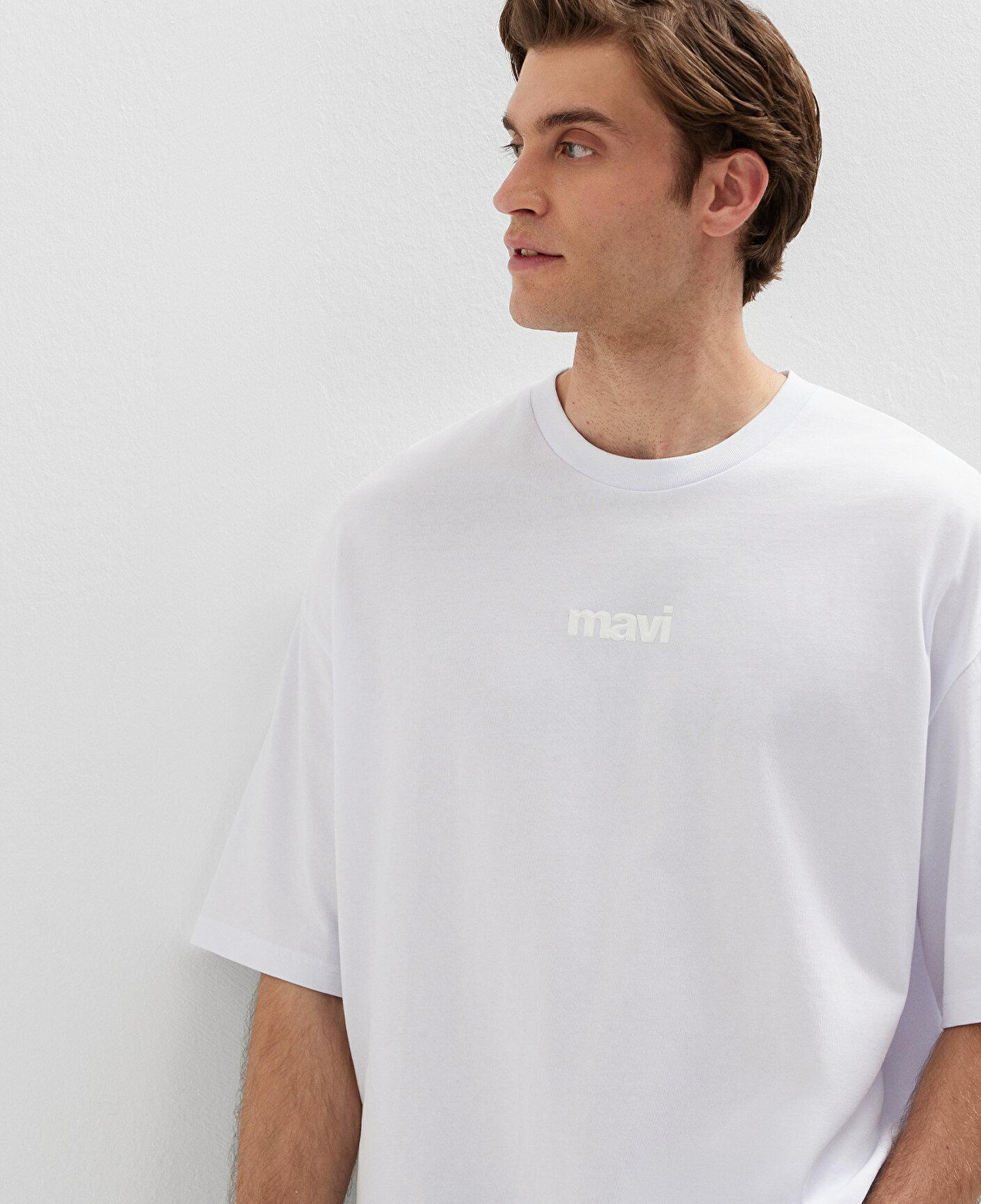 Mavi Mavi Baskılı Beyaz Tişört Oversize / Geniş Kesim 0613553-620