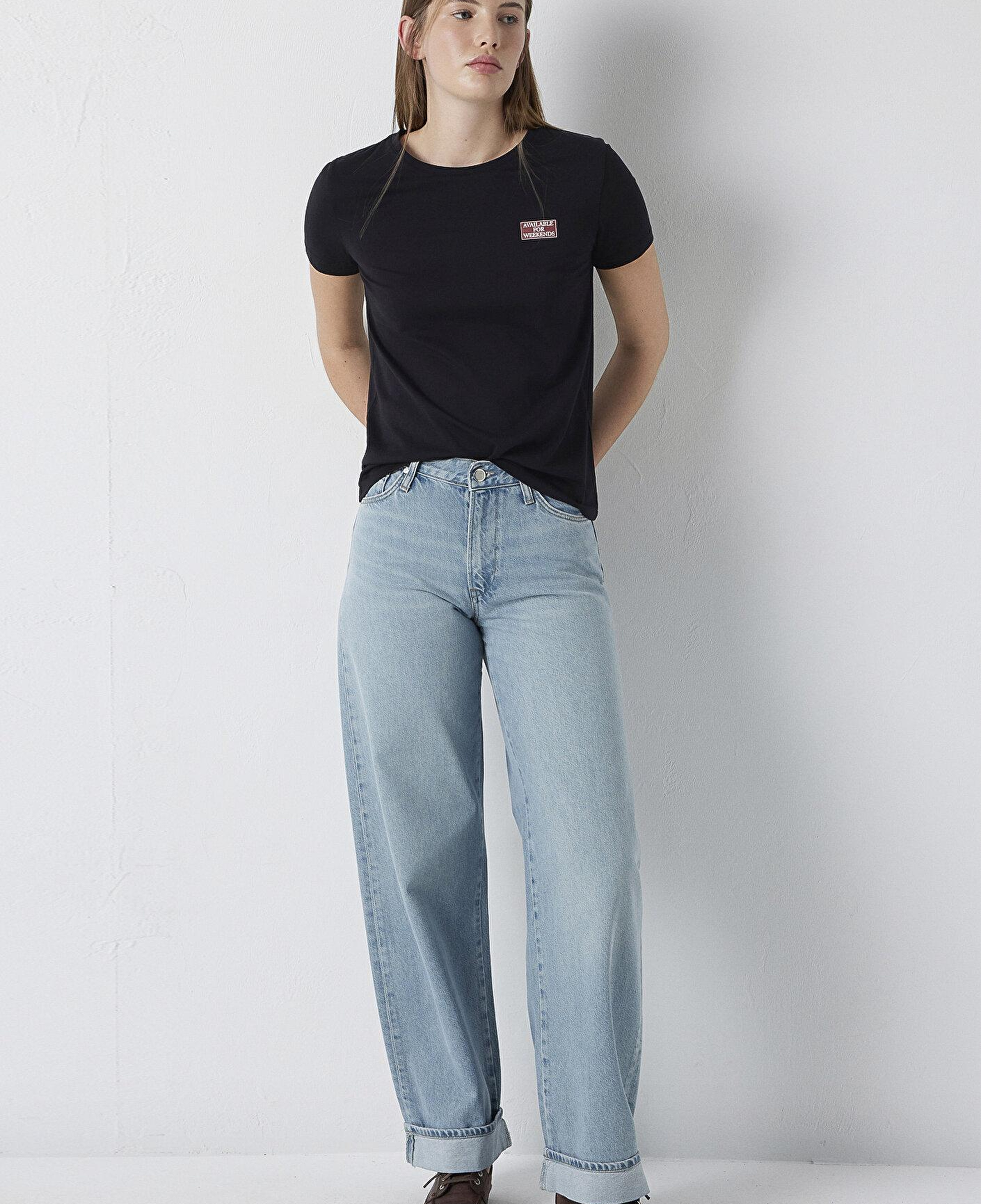 Mavi Slogan Baskılı Siyah Tişört Slim Fit / Dar Kesim 1614263-900