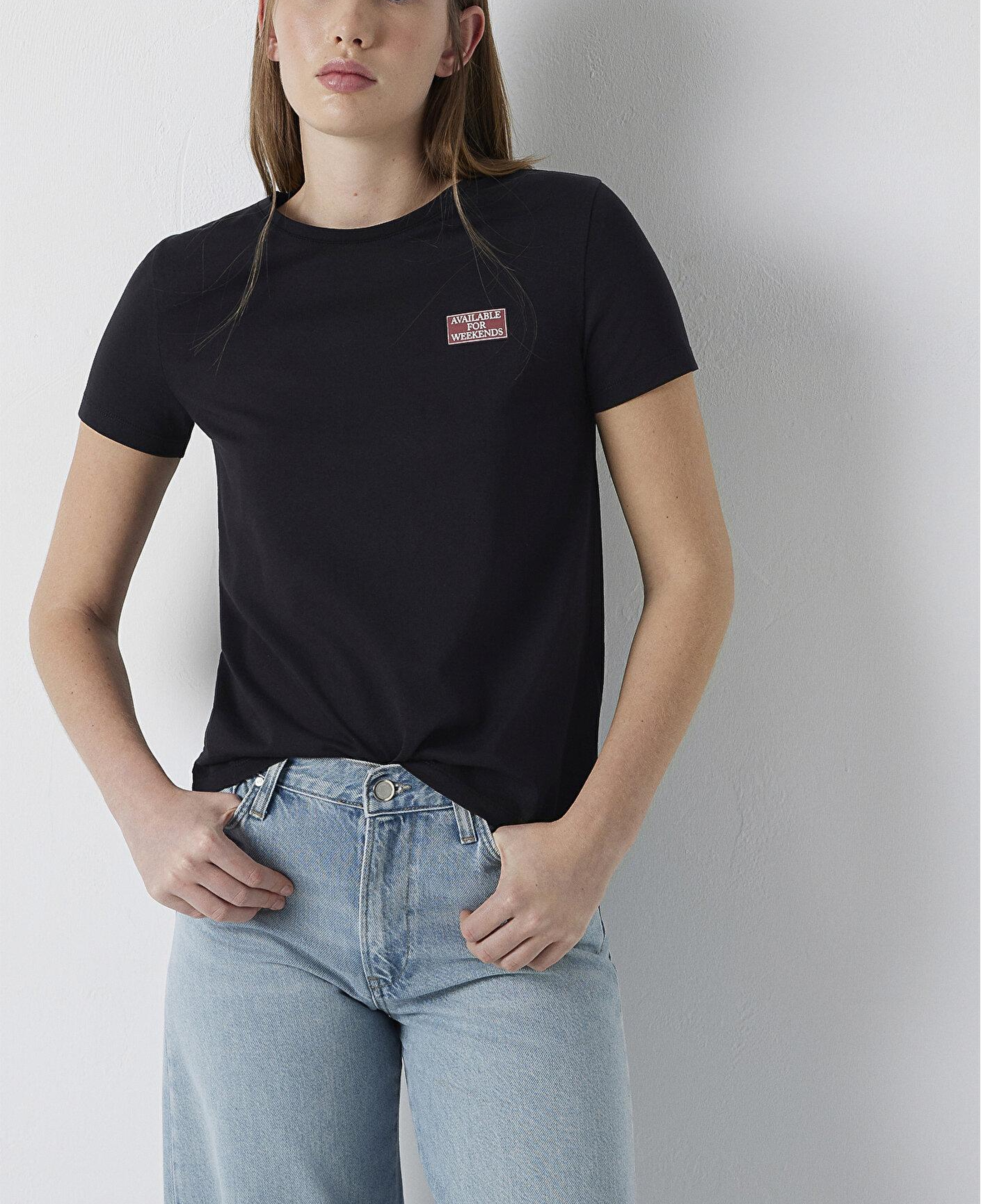 Mavi Slogan Baskılı Siyah Tişört Slim Fit / Dar Kesim 1614263-900