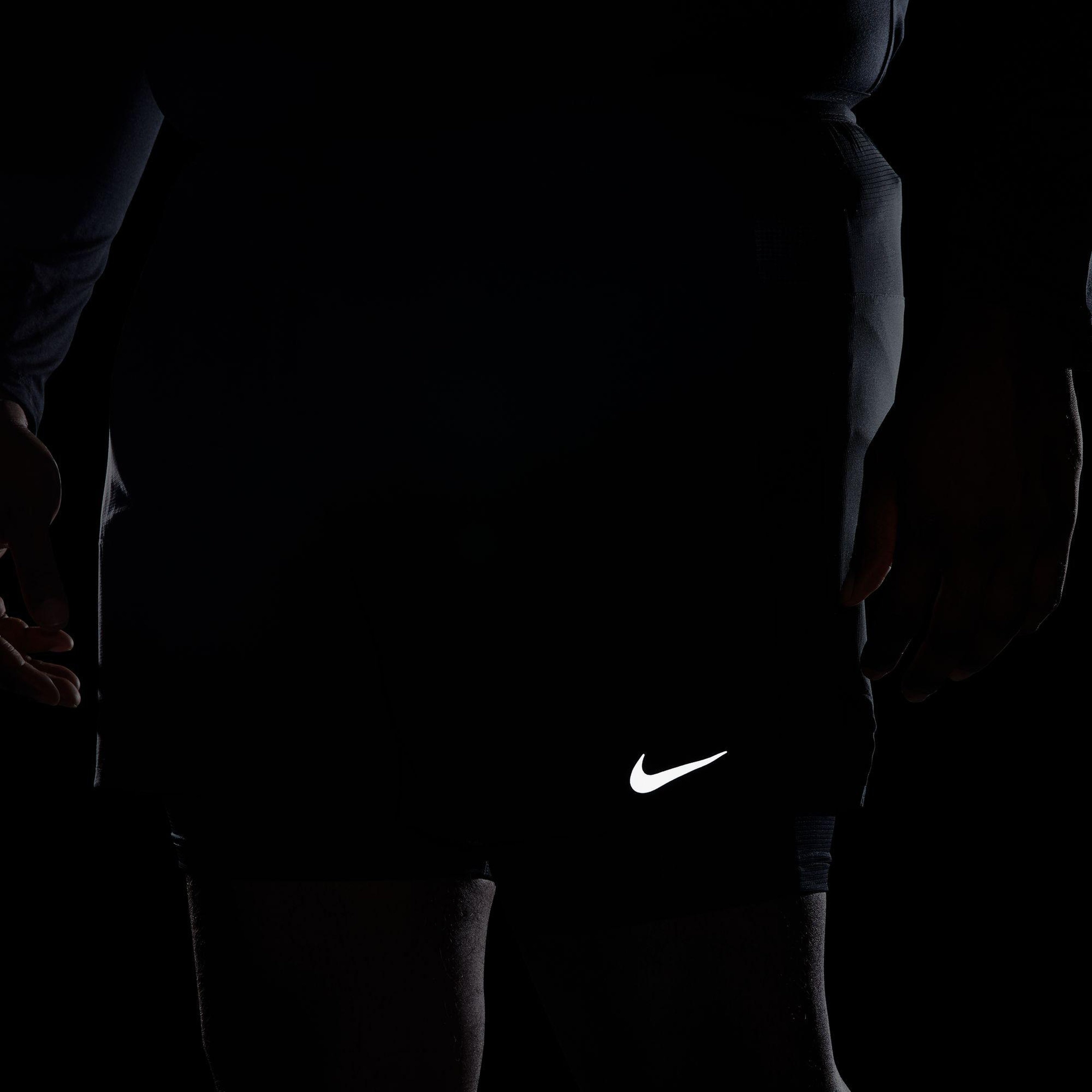 Nike Dri-Fit Stride 13 cm Hybrid Erkek Siyah Şort