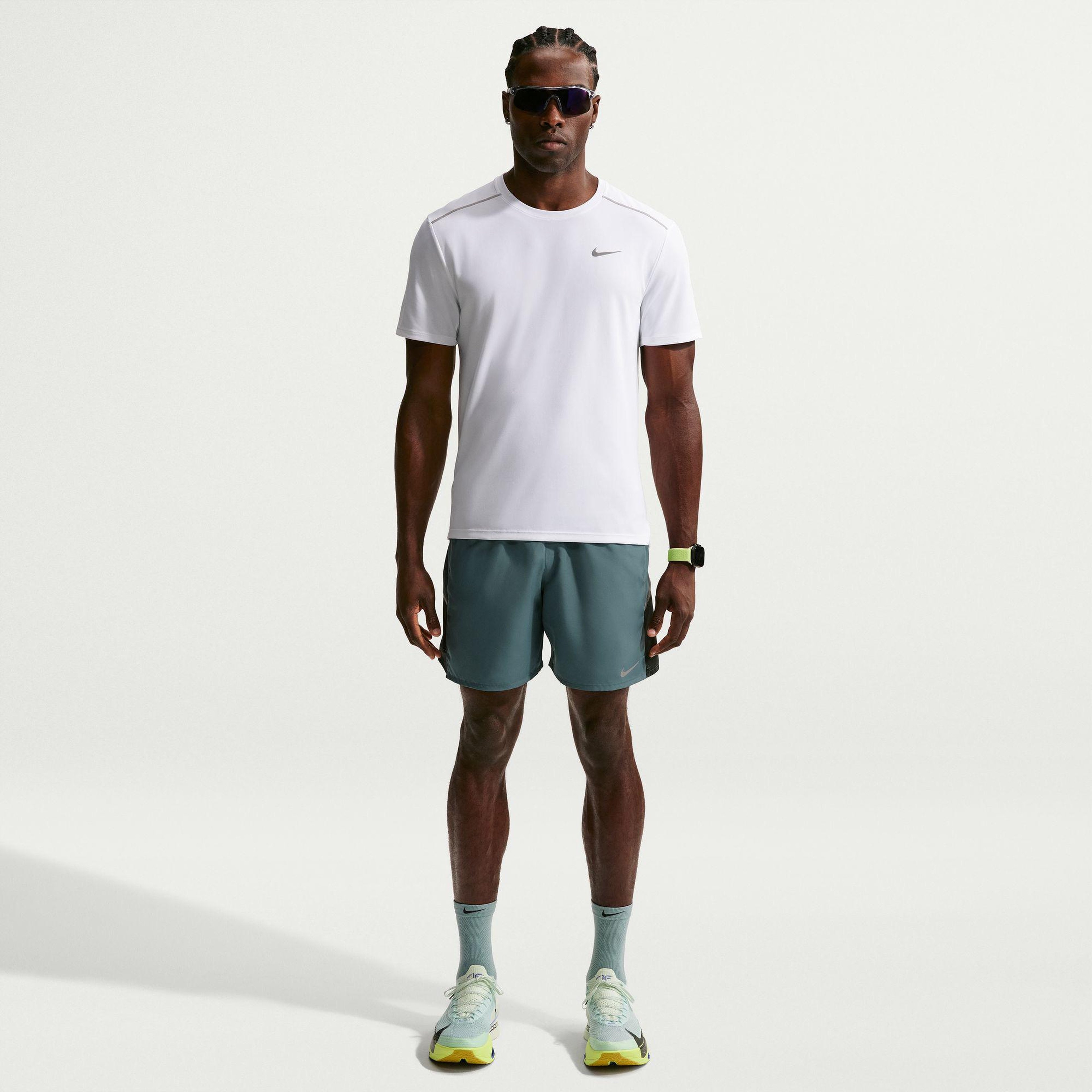 Nike Dri-Fit Miler 18 cm Erkek Yeşil Şort