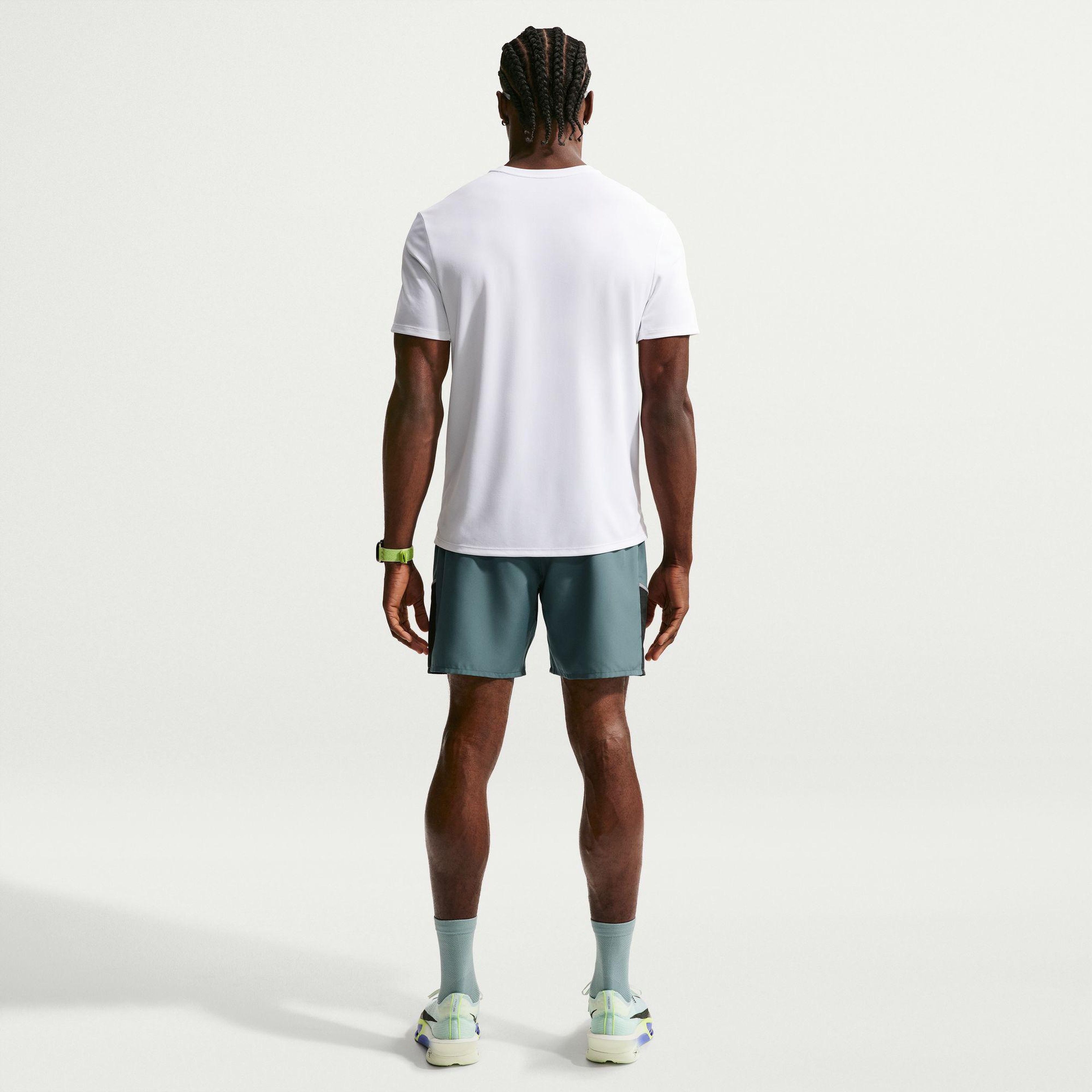 Nike Dri-Fit Miler 18 cm Erkek Yeşil Şort