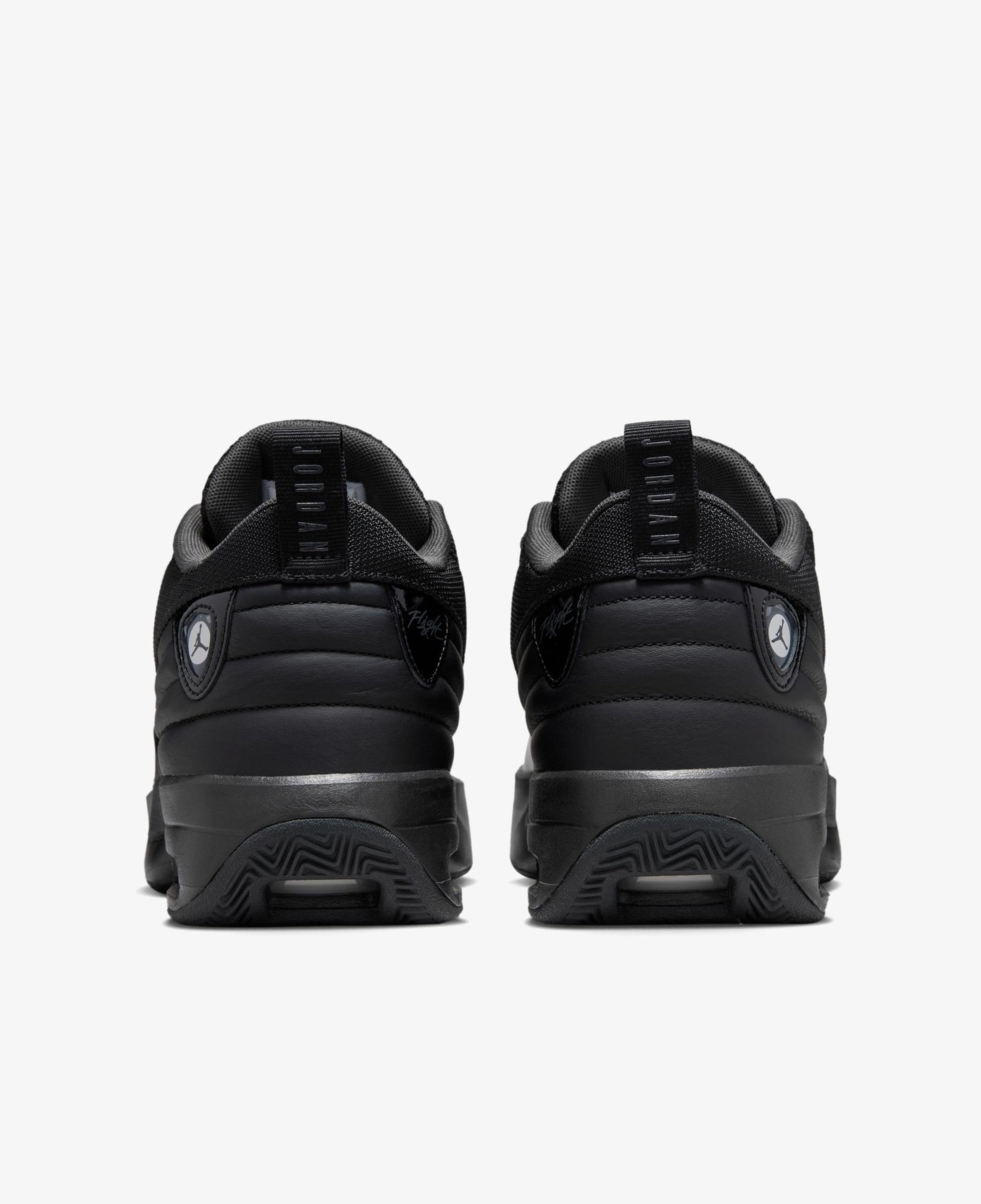 Jordan Max Aura 6 Erkek Siyah Spor Ayakkabı