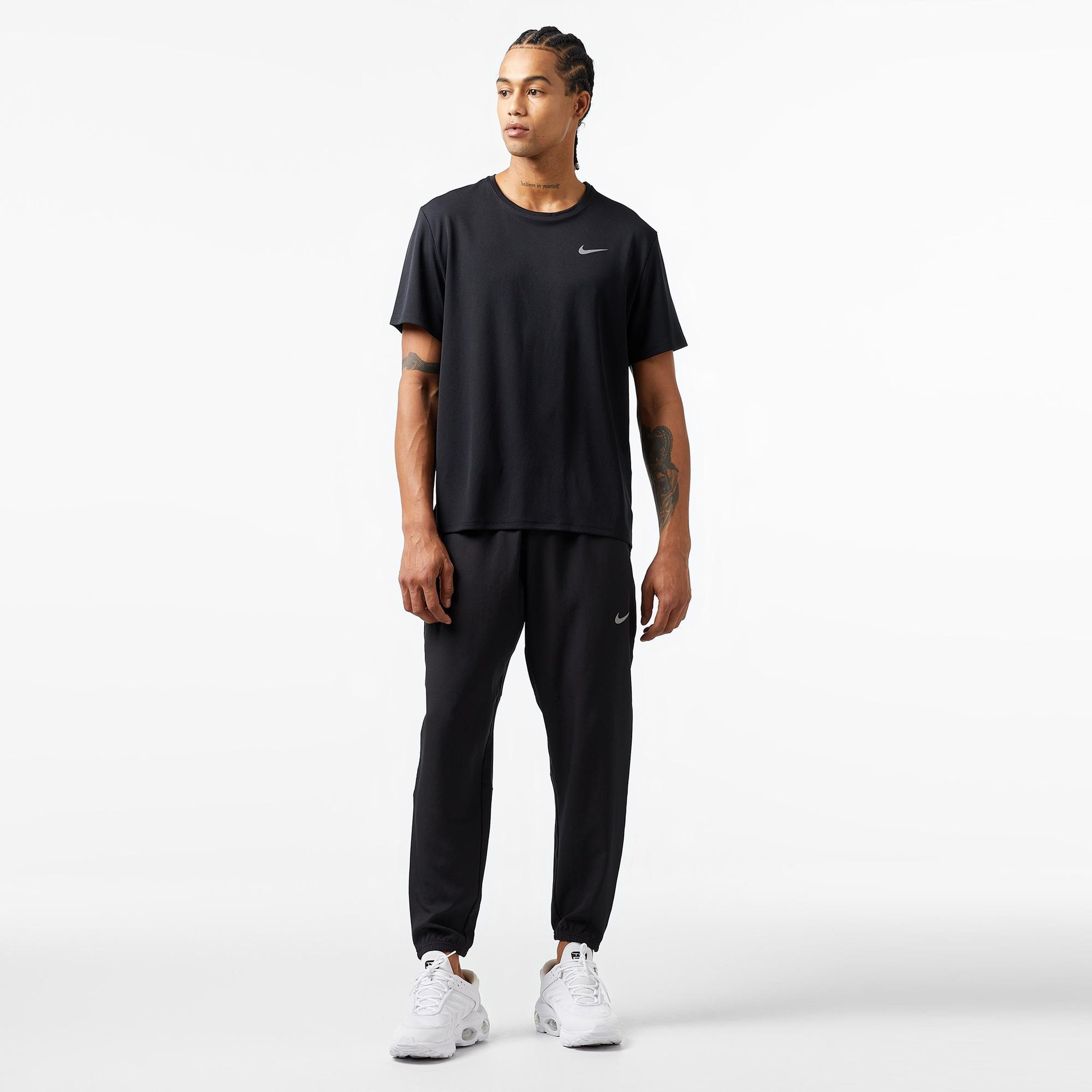 Nike Dri-Fit Miler Erkek Siyah T-Shirt