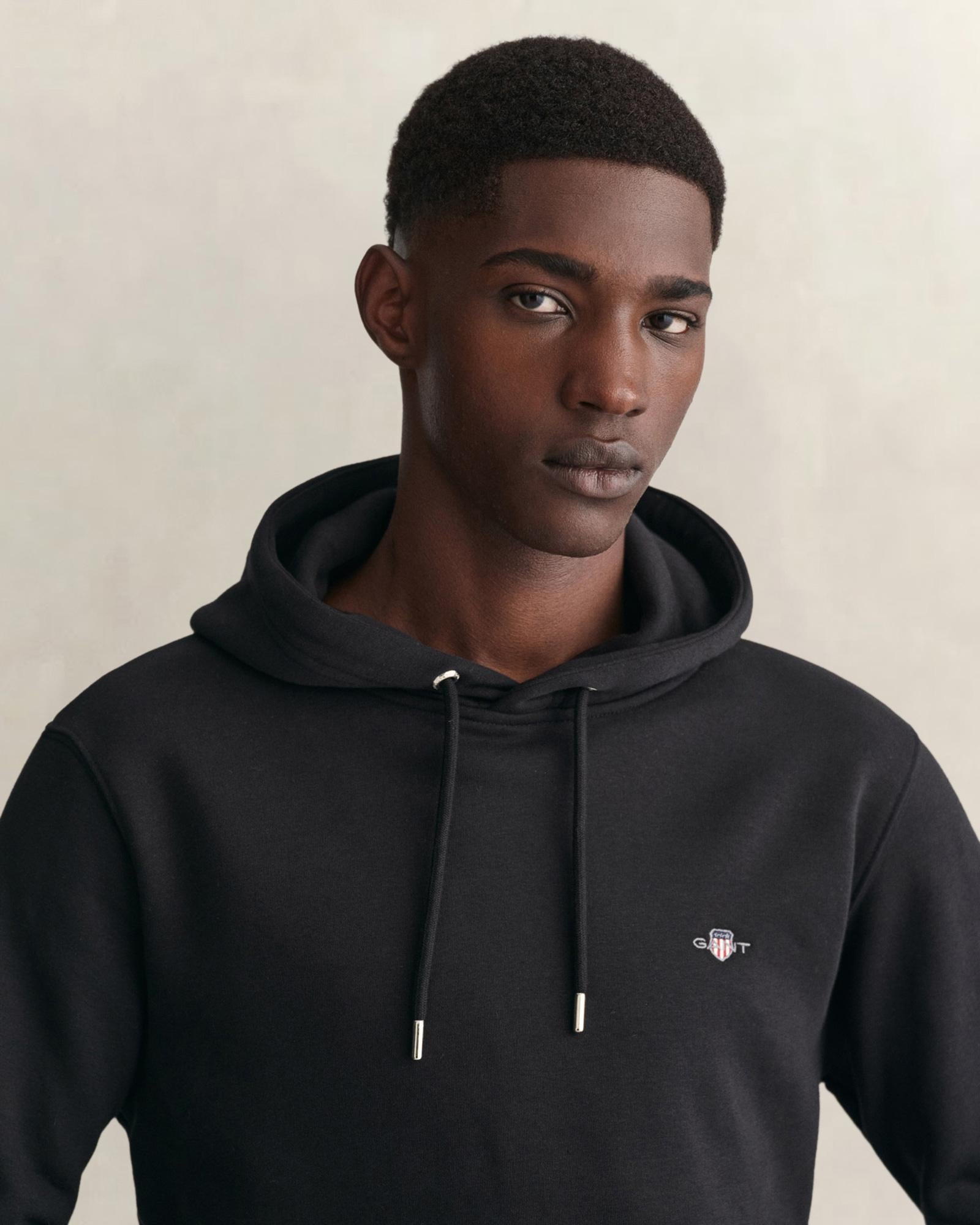 GANT Erkek Siyah Regular Fit Kapüşonlu Sweatshirt