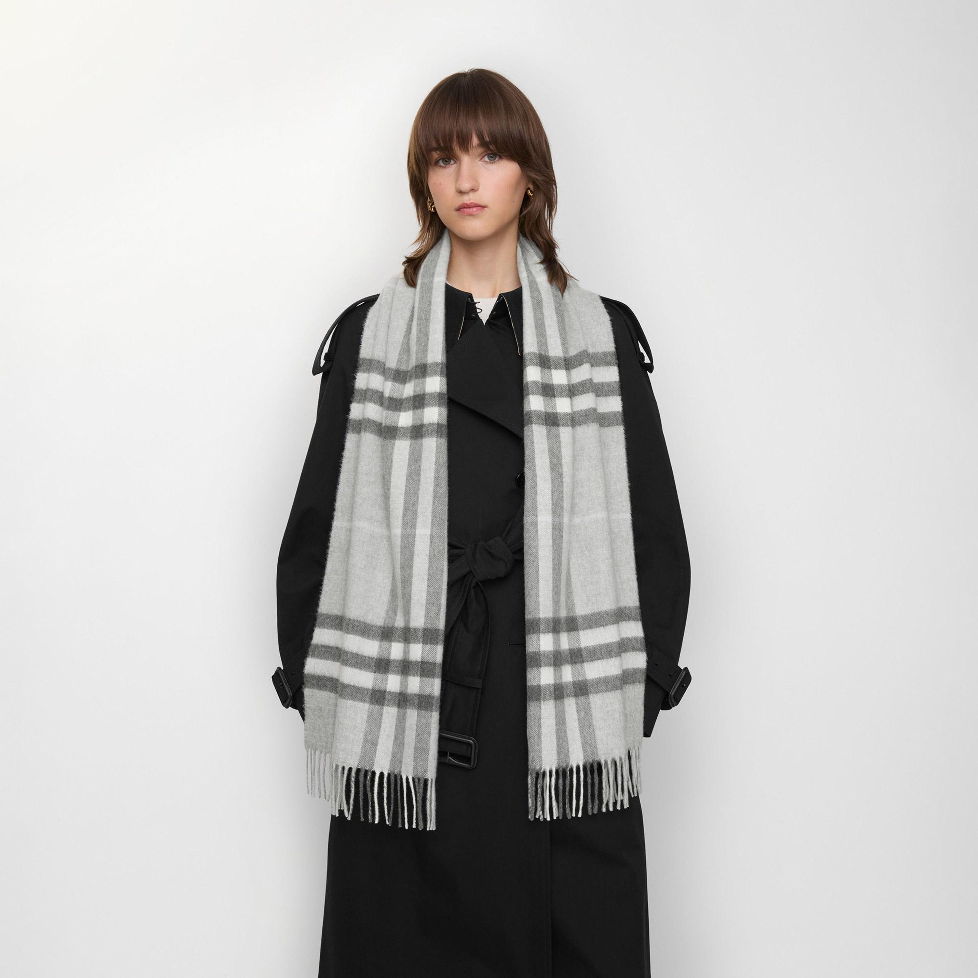 Burberry Check Cashmere Kadın Gri Atkı