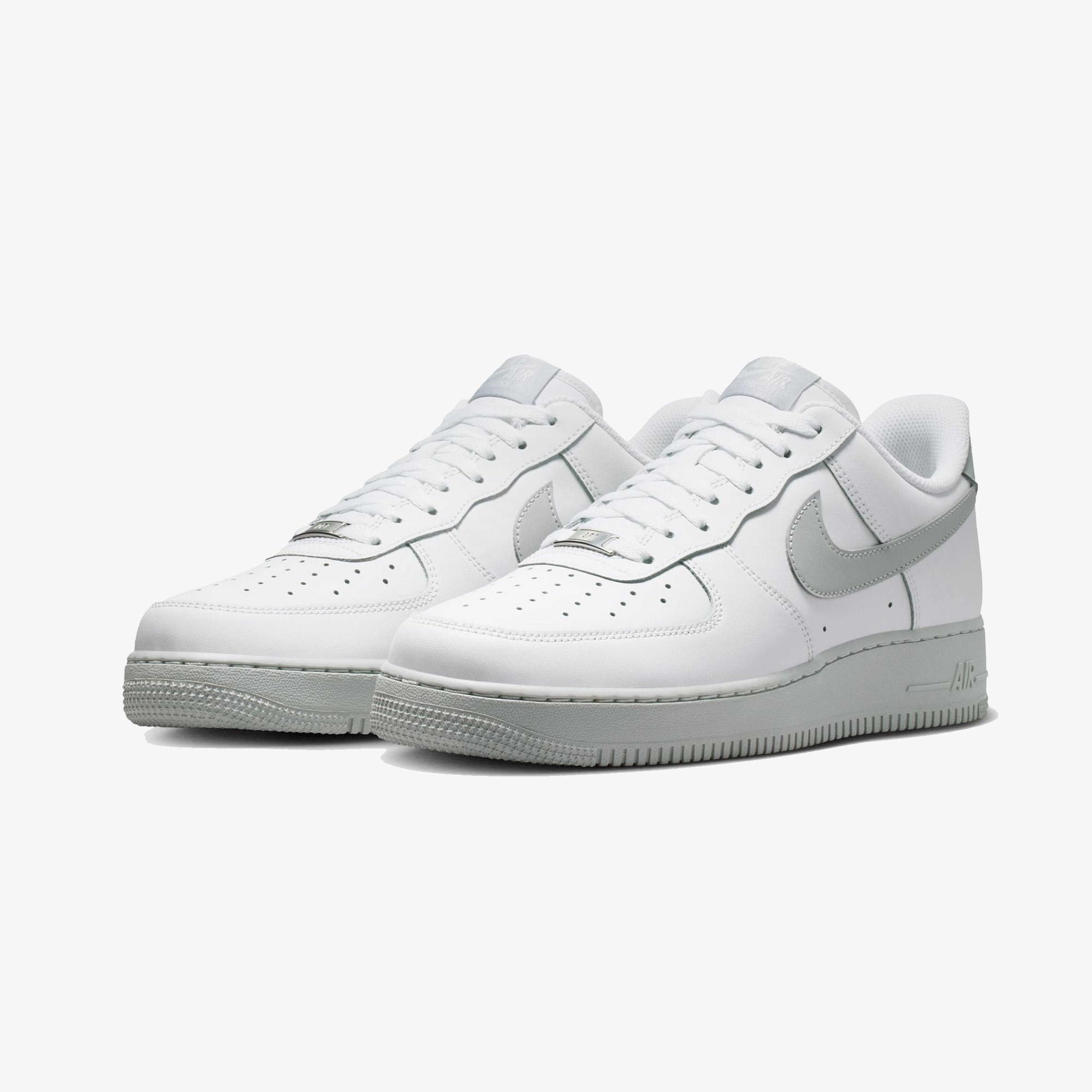 Nike Air Force 1 '07 Erkek Beyaz Spor Ayakkabı