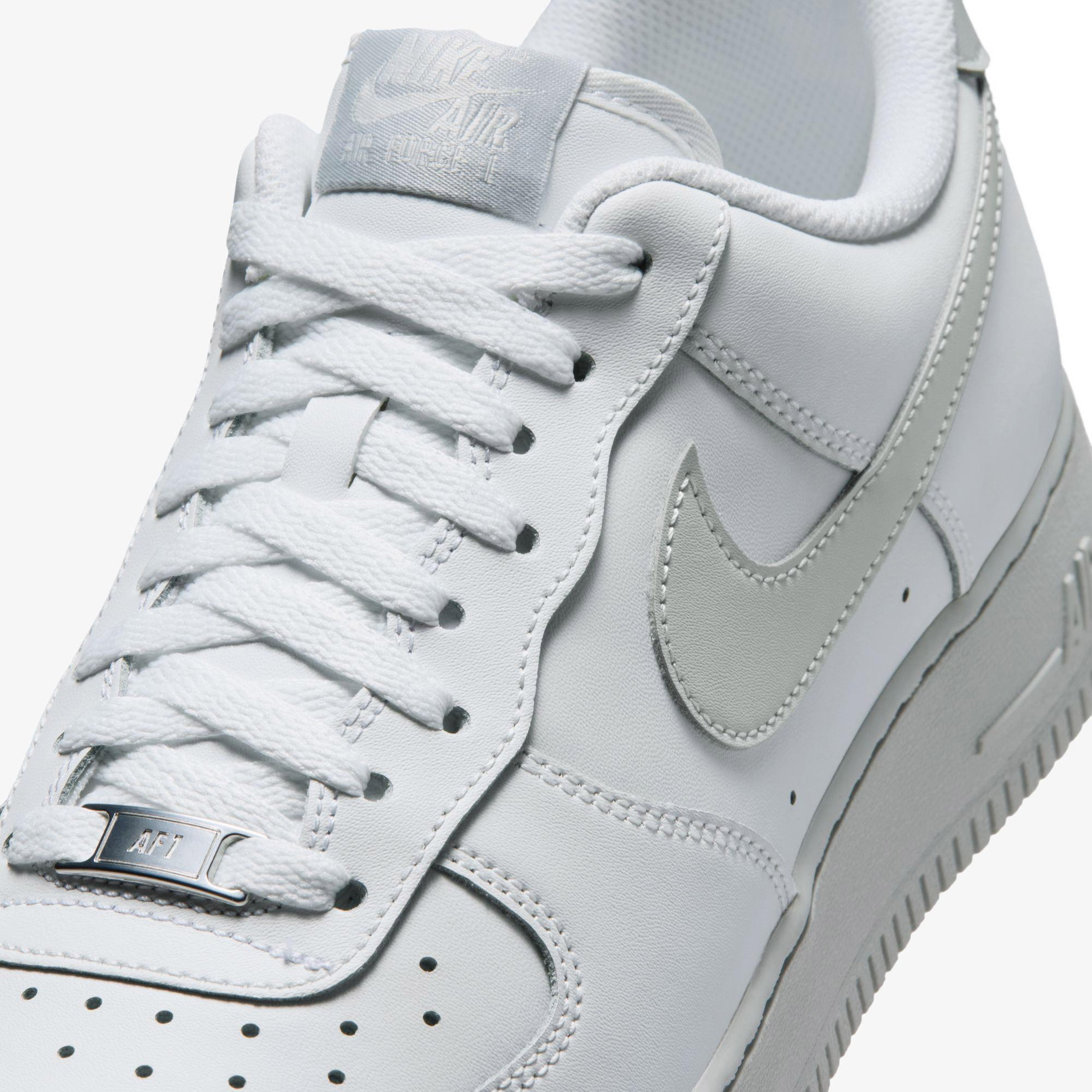 Nike Air Force 1 '07 Erkek Beyaz Spor Ayakkabı