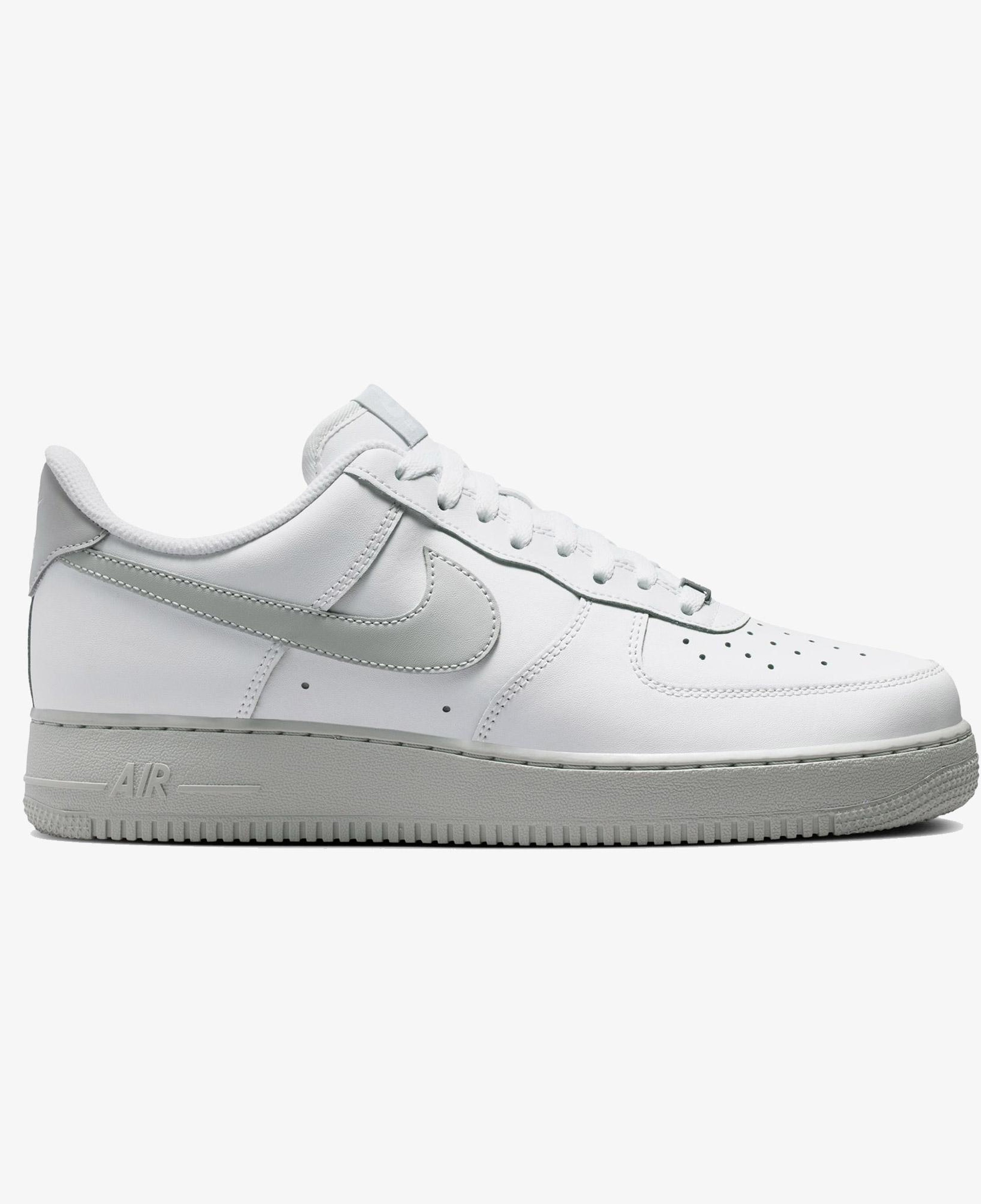 Nike Air Force 1 '07 Erkek Beyaz Spor Ayakkabı