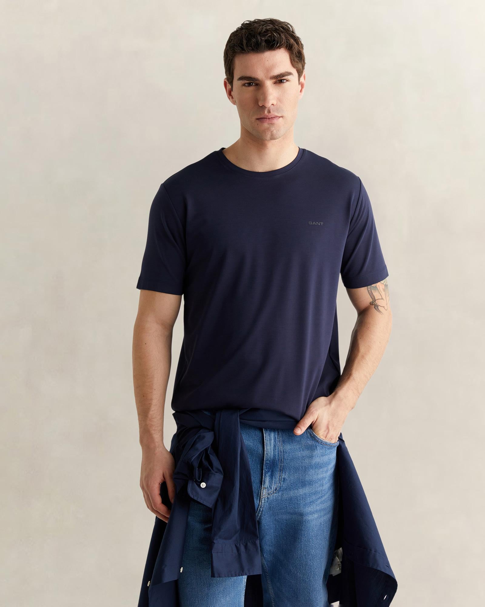 GANT Erkek Lacivert Kısa Kollu T-Shirt