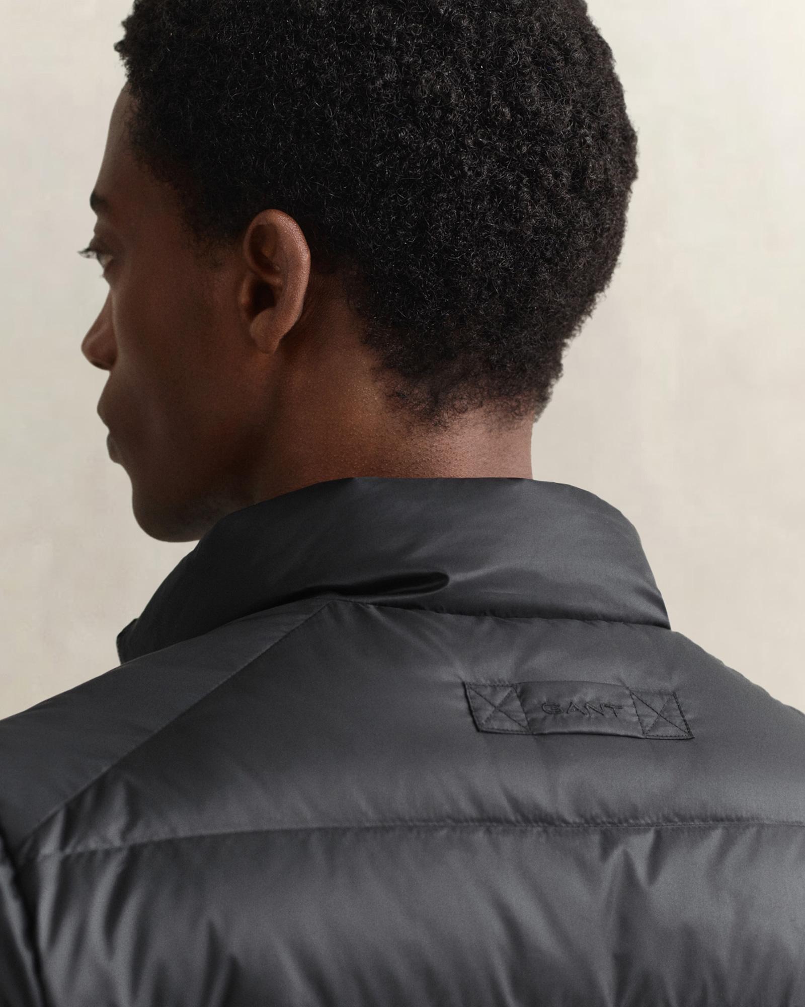 GANT Erkek Siyah Regular Fit Dik Yaka Kaz Tüyü Mont