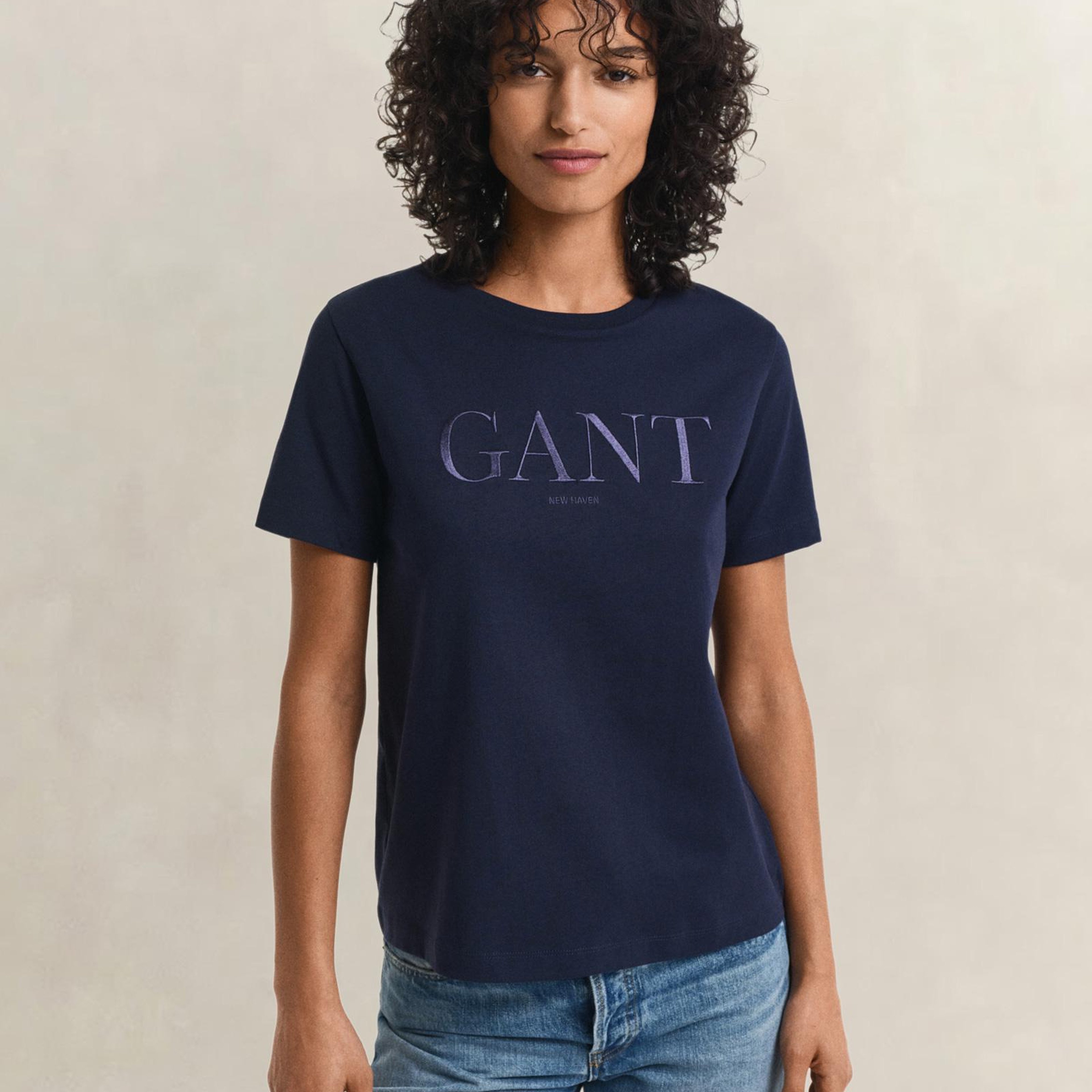 GANT Kadın Lacivert Bisiklet Yaka Regular Fit T-Shirt
