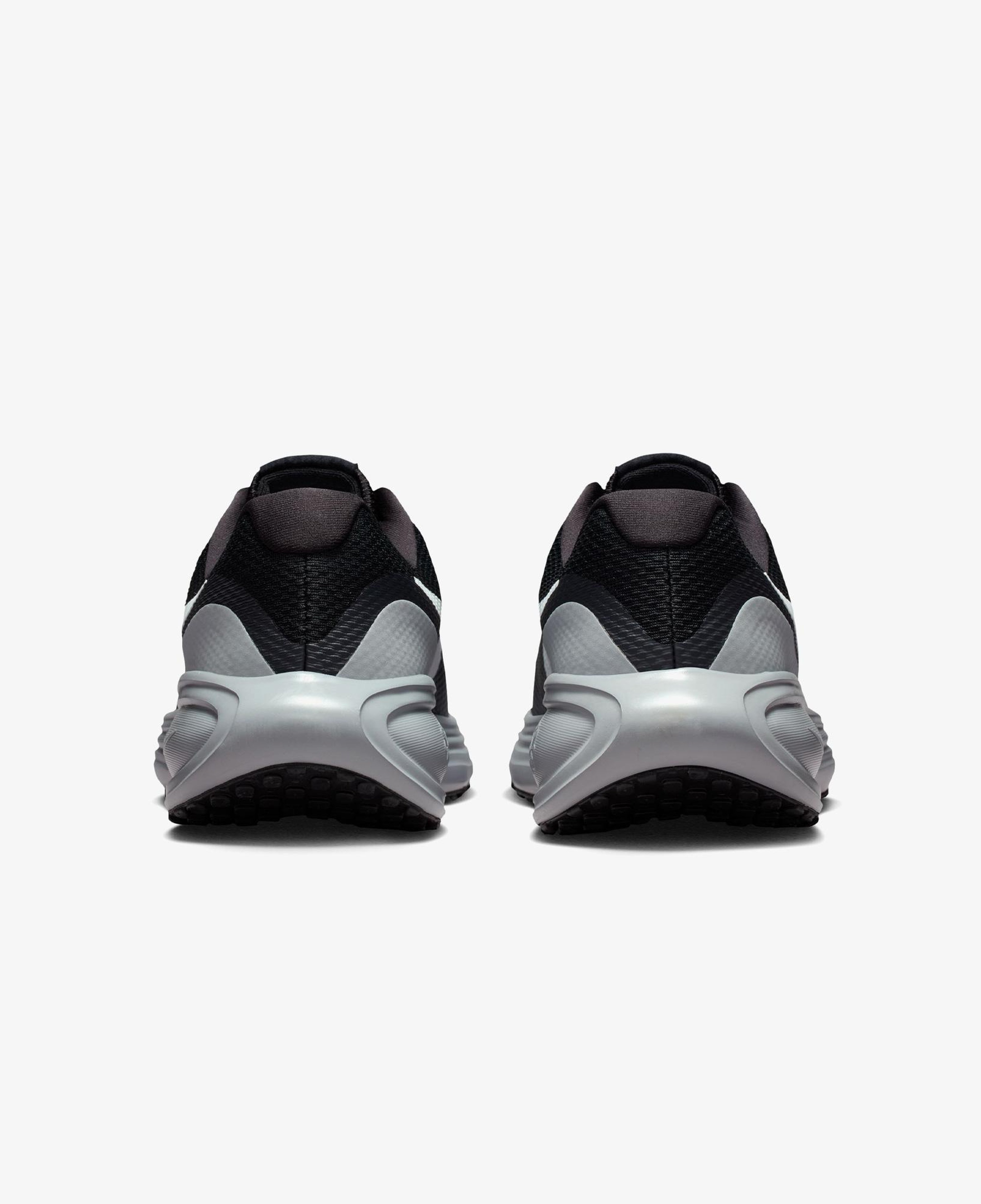 Nike Revolution 8 Erkek Siyah Koşu Ayakkabısı