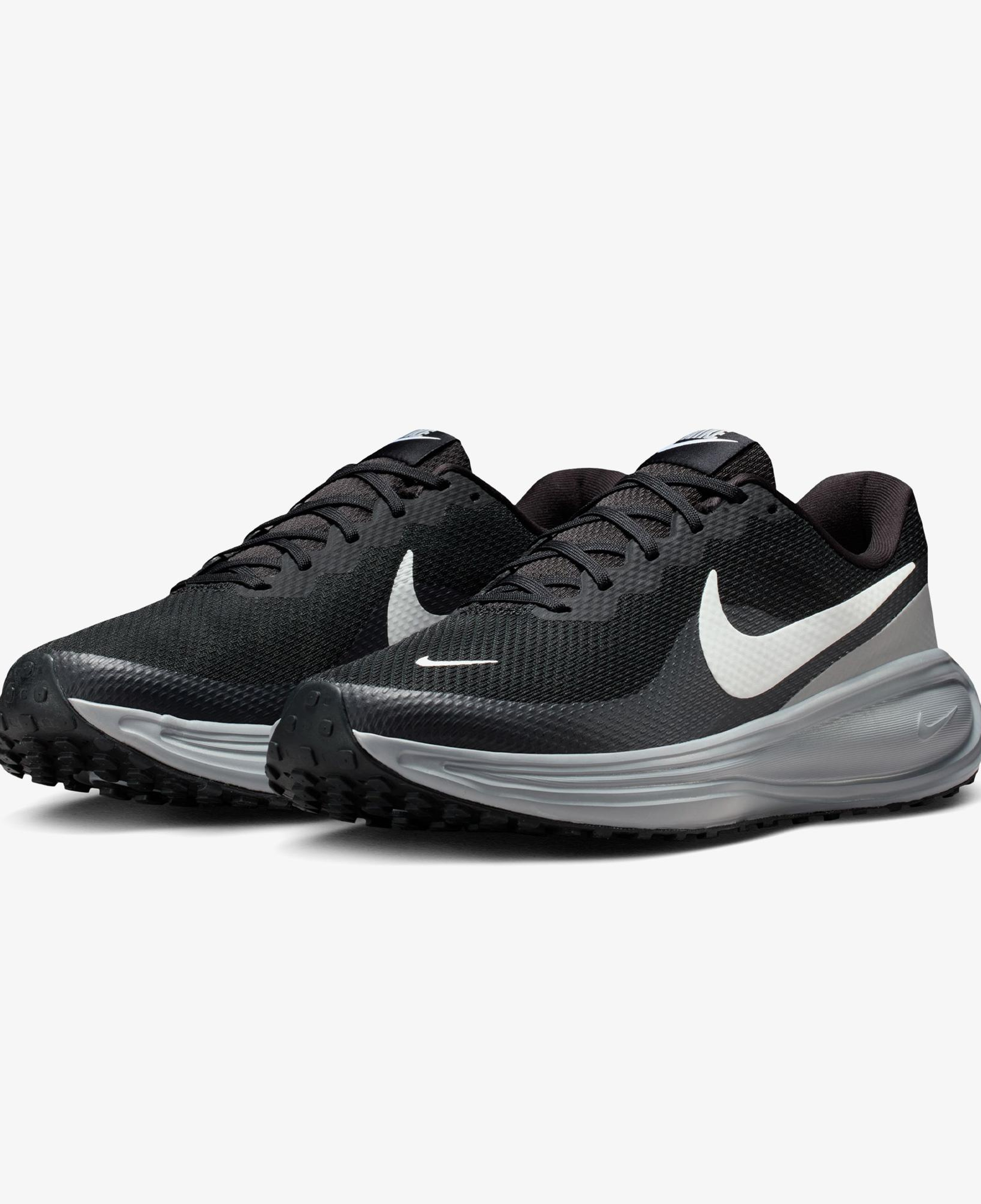Nike Revolution 8 Erkek Siyah Koşu Ayakkabısı