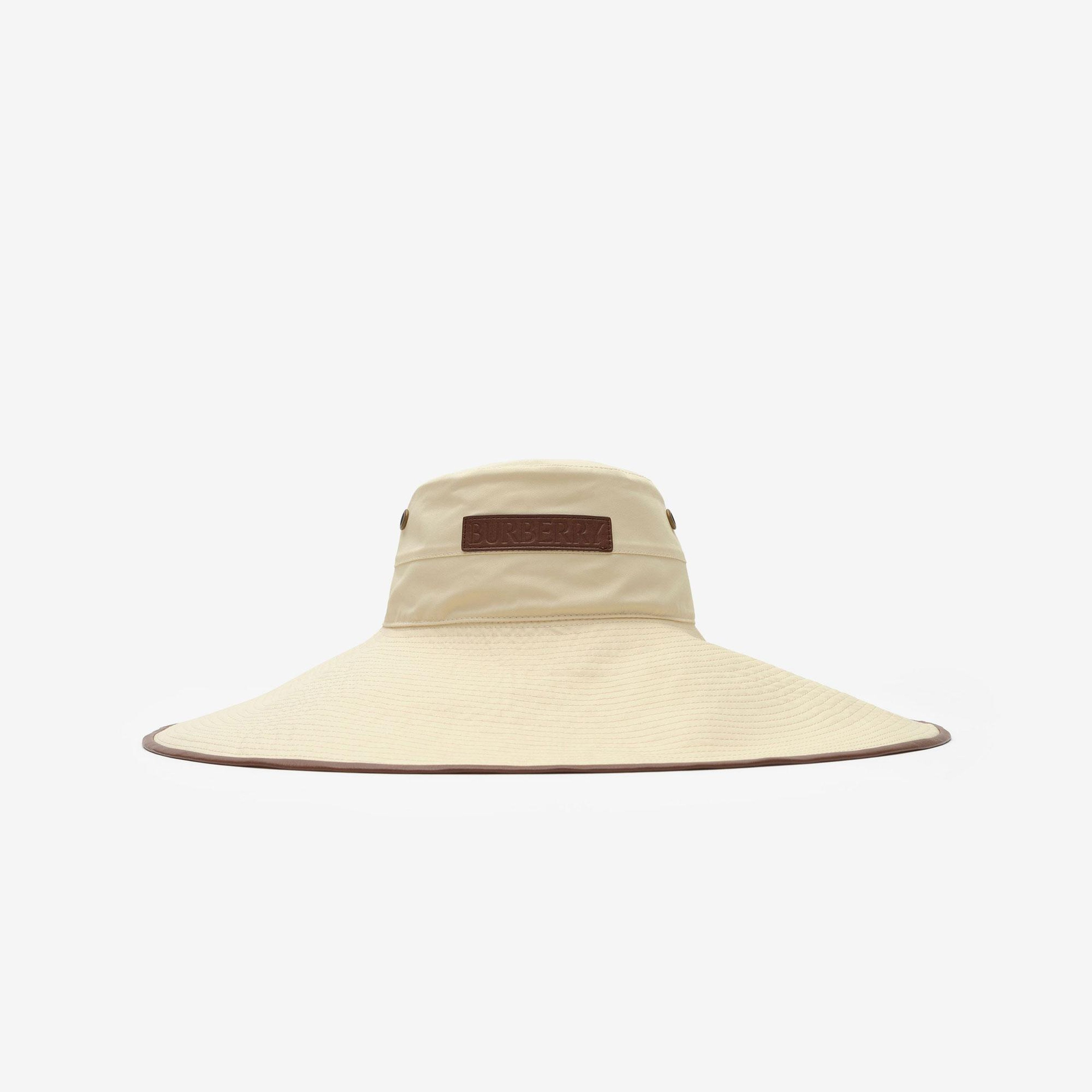 Burberry Erkek Krem Şapka