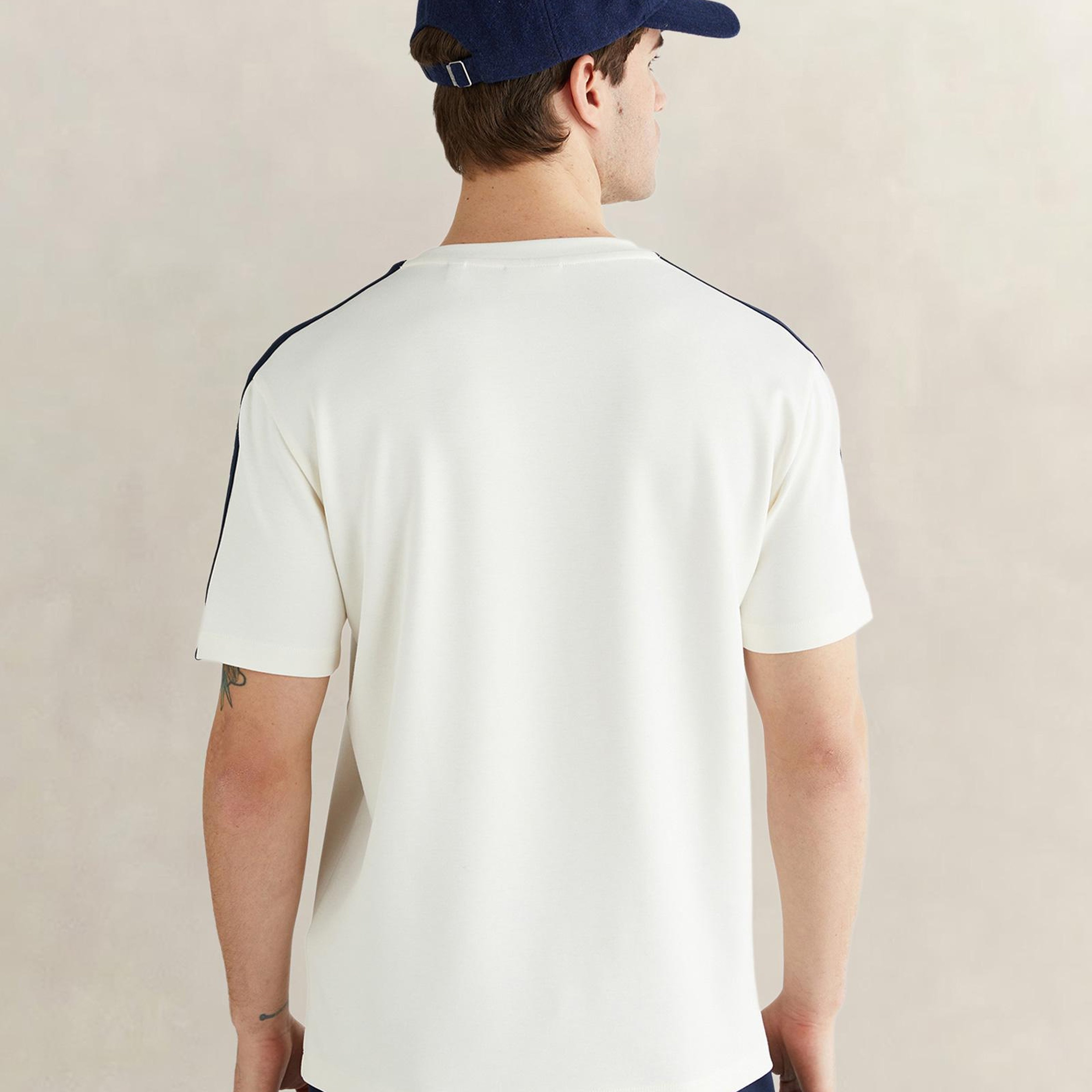 GANT Erkek Beyaz Kısa Kollu T-Shirt