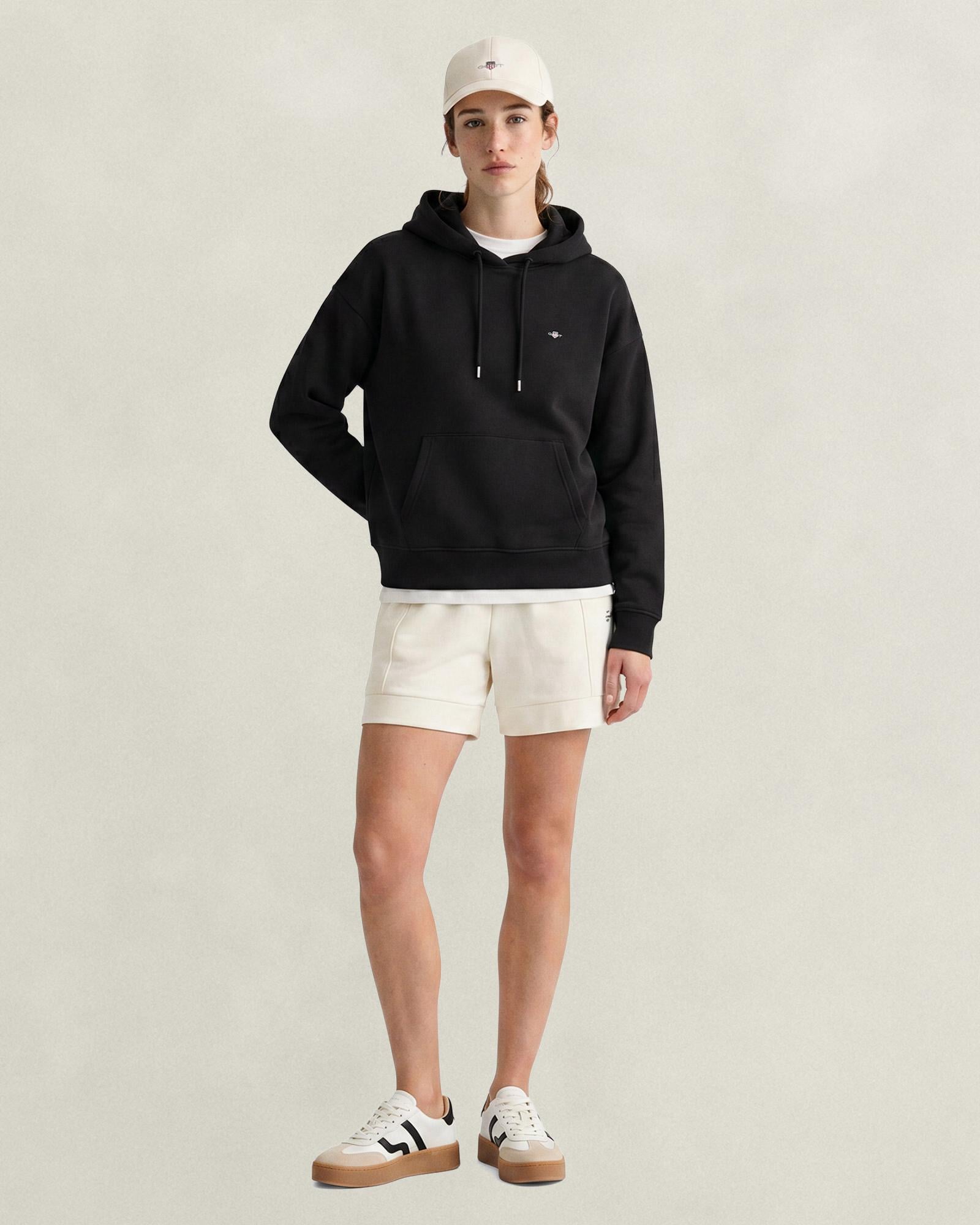 GANT Kadın Siyah Relaxed Fit Kapüşonlu Sweatshirt