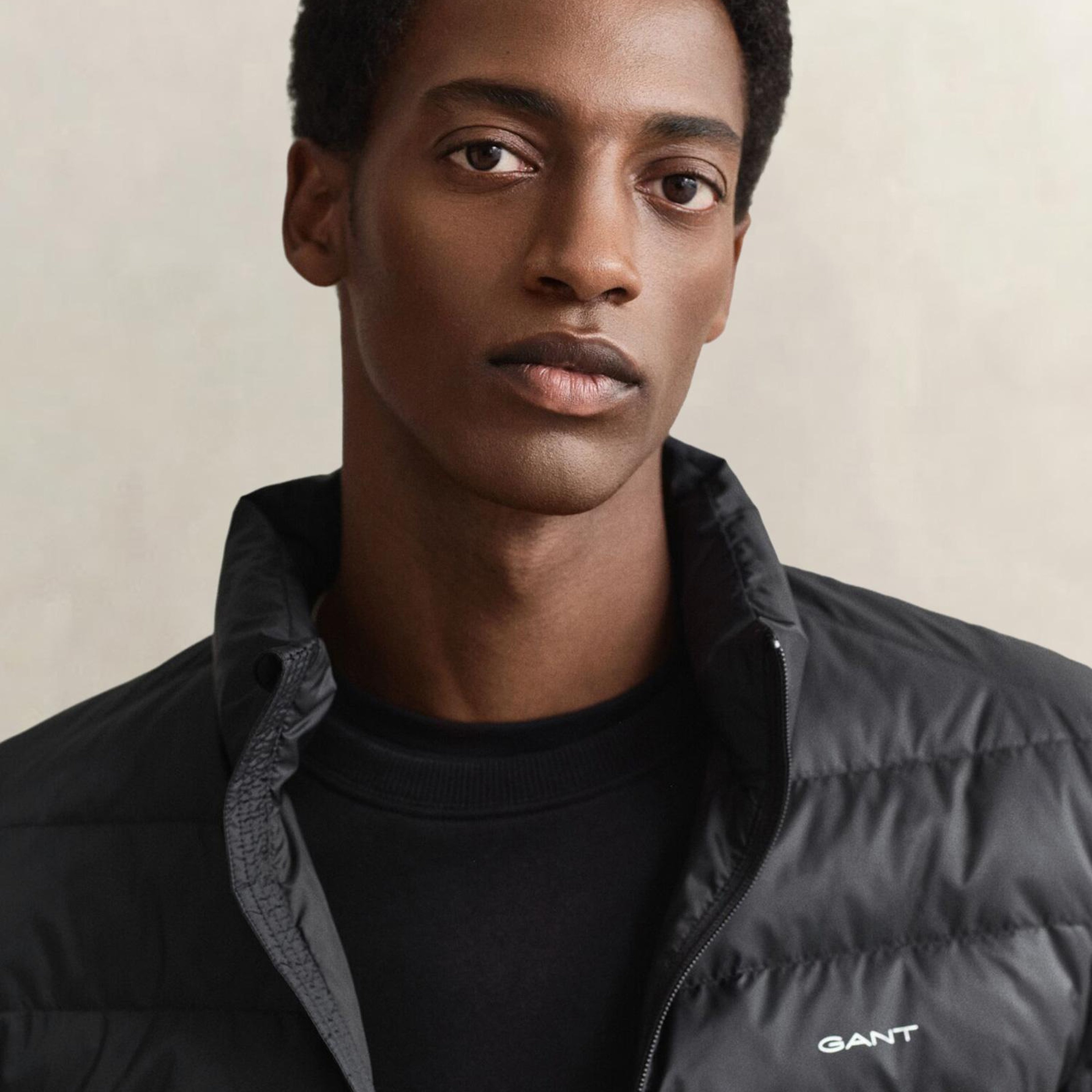 GANT Erkek Siyah Regular Fit Dik Yaka Kaz Tüyü Mont