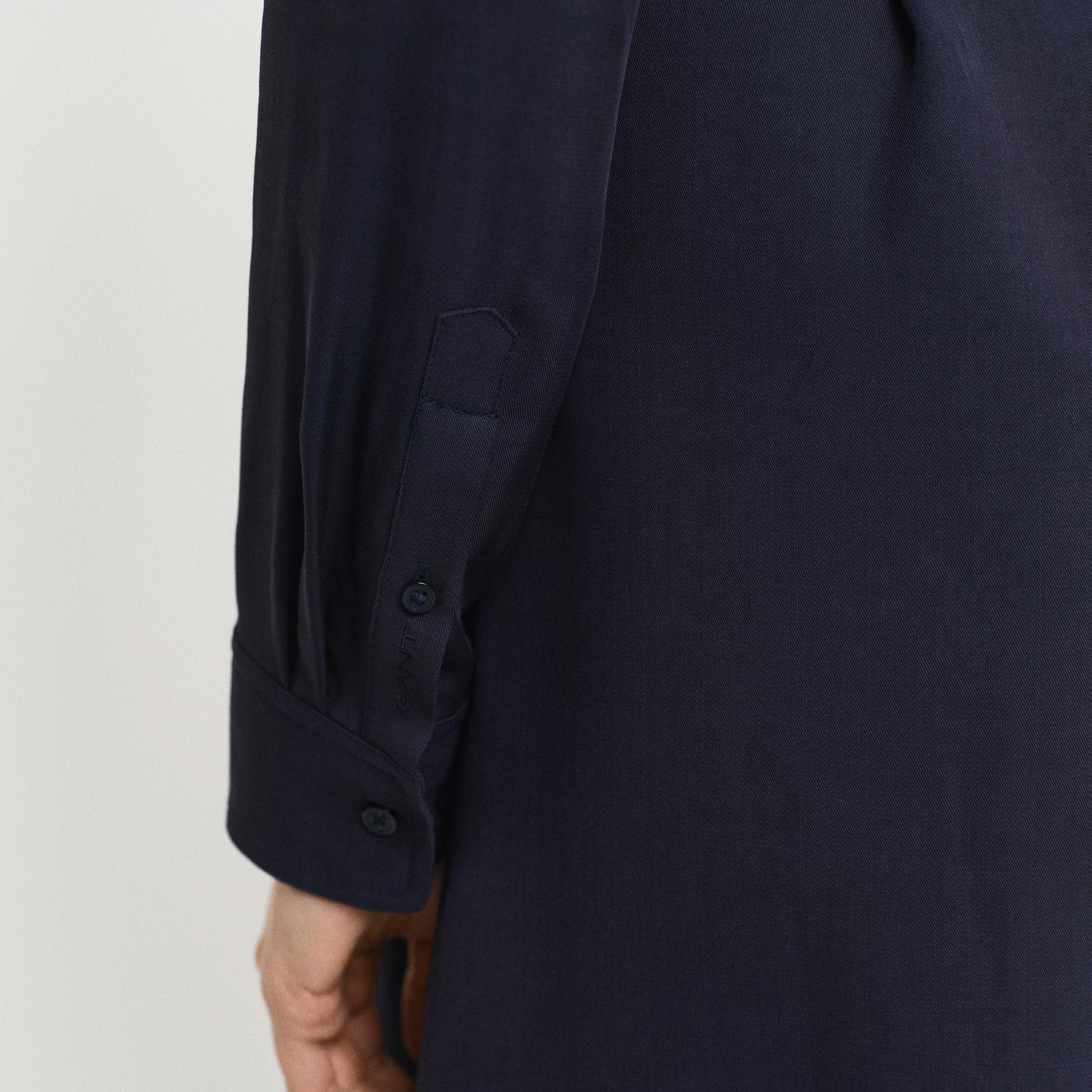 GANT Kadın Lacivert Regular Fit Düğmeli Yaka Elbise