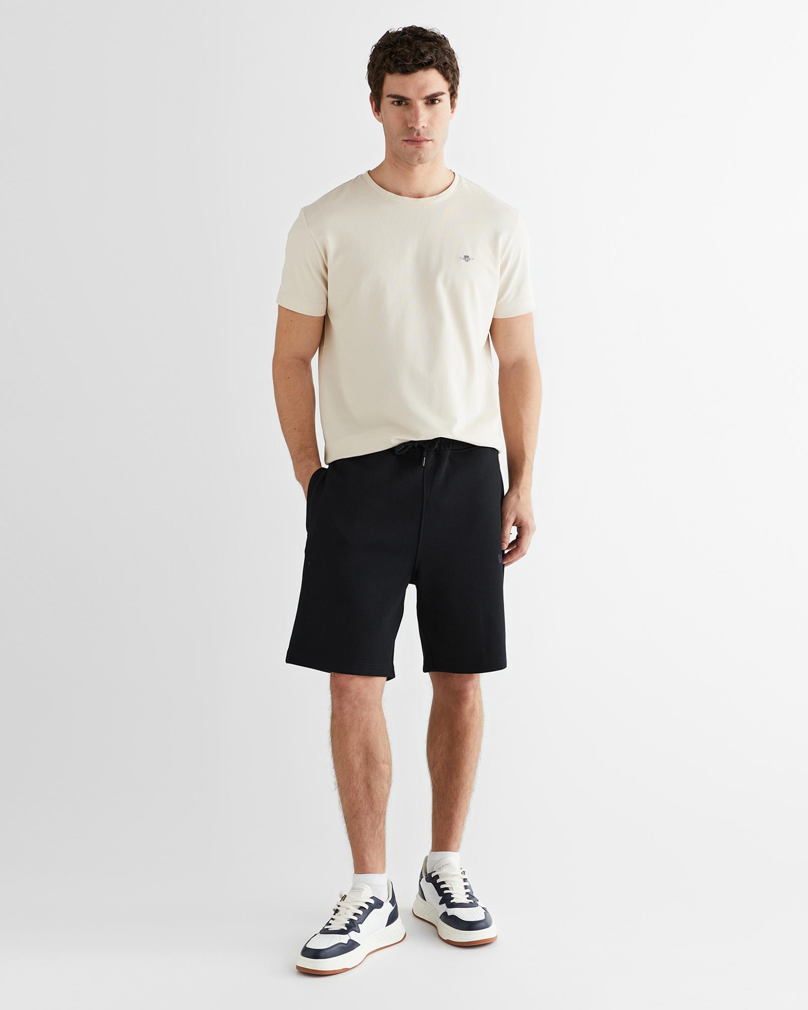 GANT Erkek Siyah Regular Fit Logolu Şort
