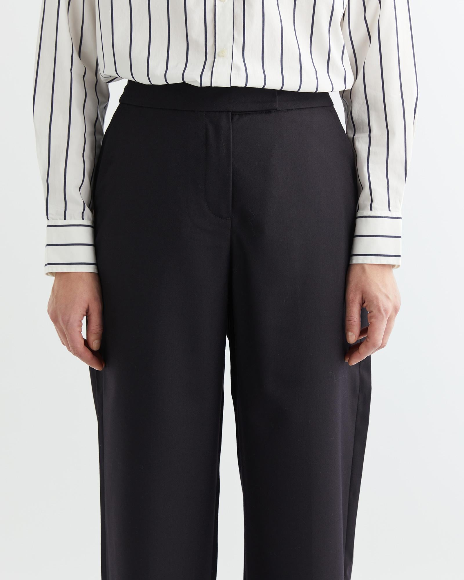GANT Kadın Siyah Slim Fit Pantolon