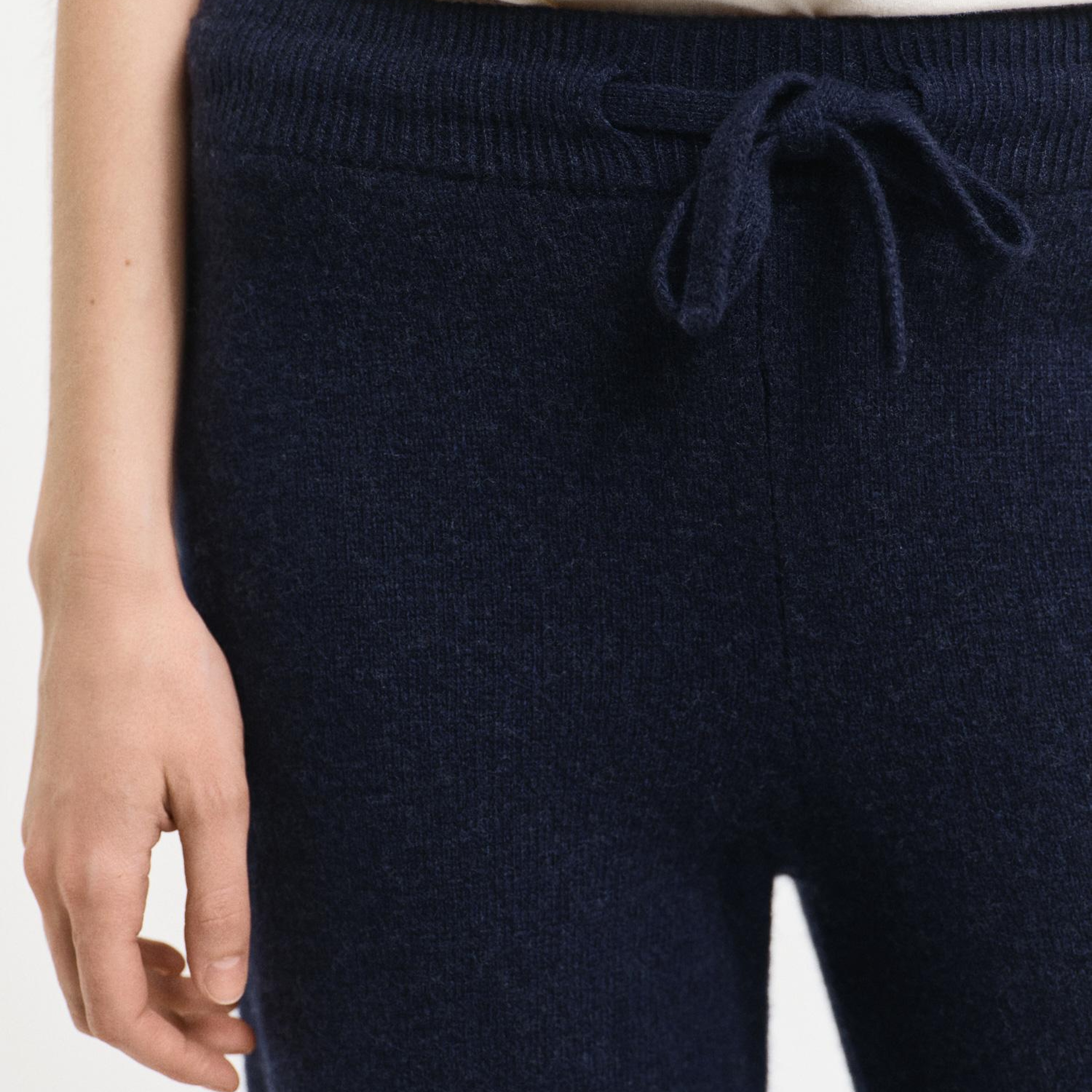 GANT Kadın Lacivert Regular Fit Pantolon