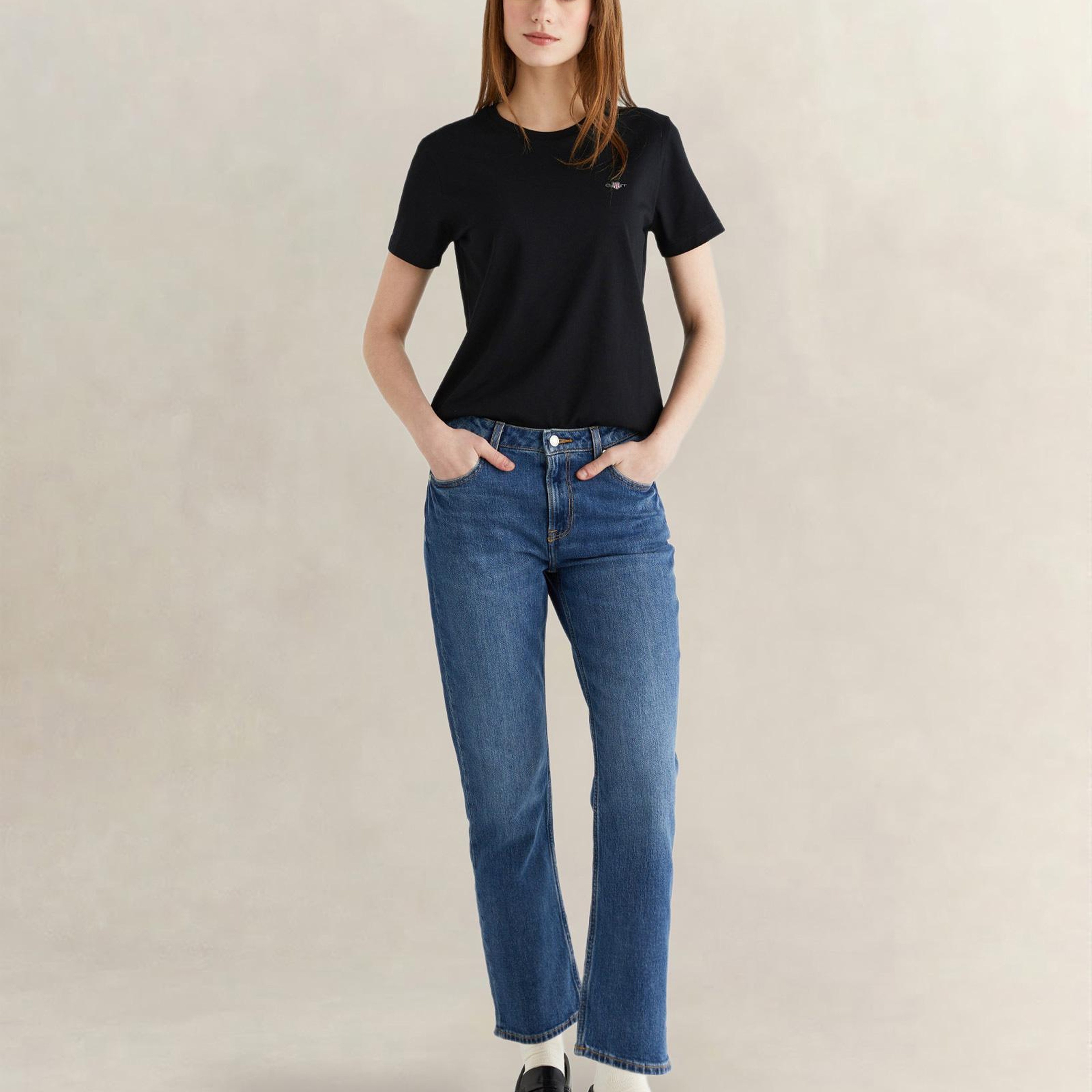 GANT Kadın Siyah Bisiklet Yaka Regular Fit Logolu T-Shirt