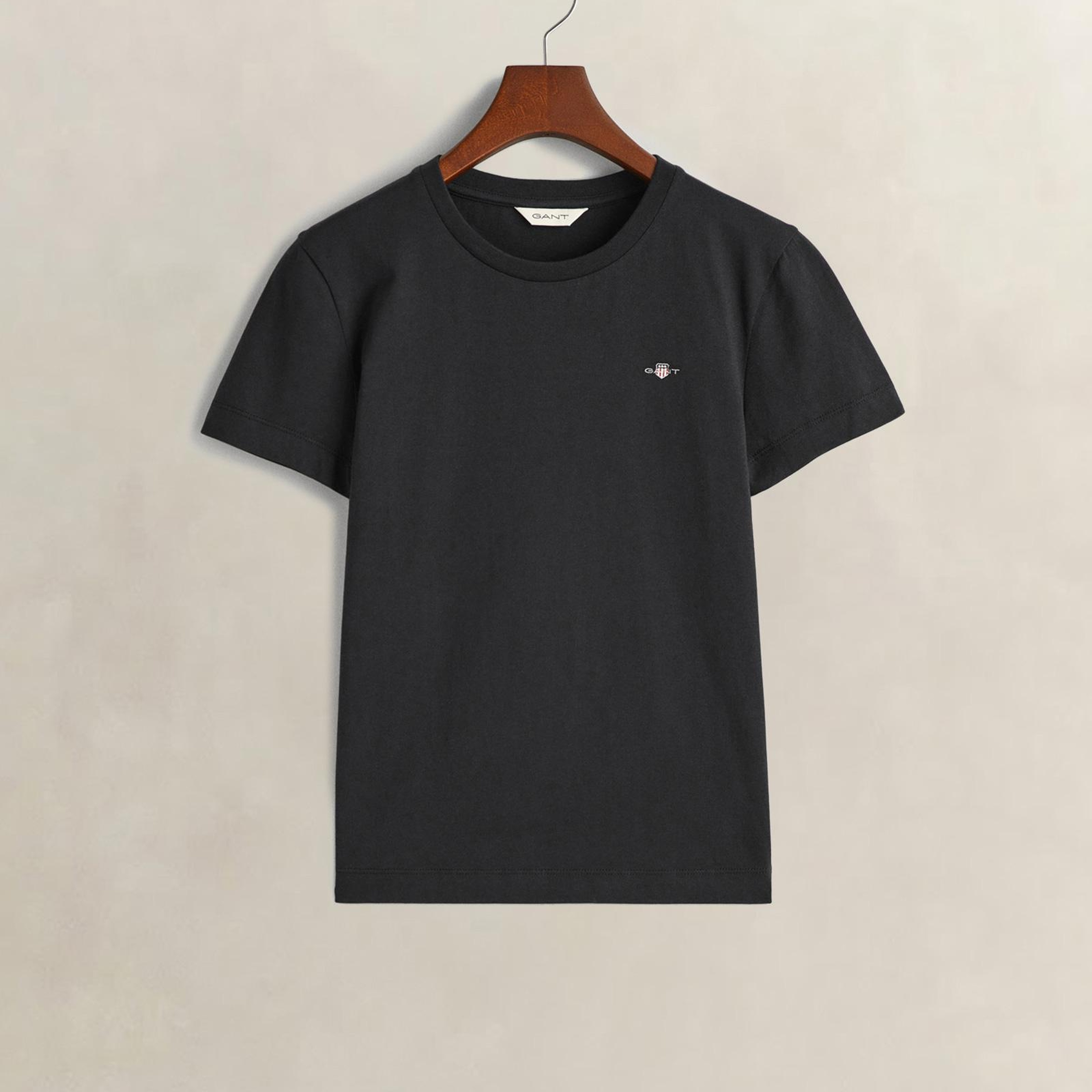 GANT Kadın Siyah Bisiklet Yaka Regular Fit Logolu T-Shirt