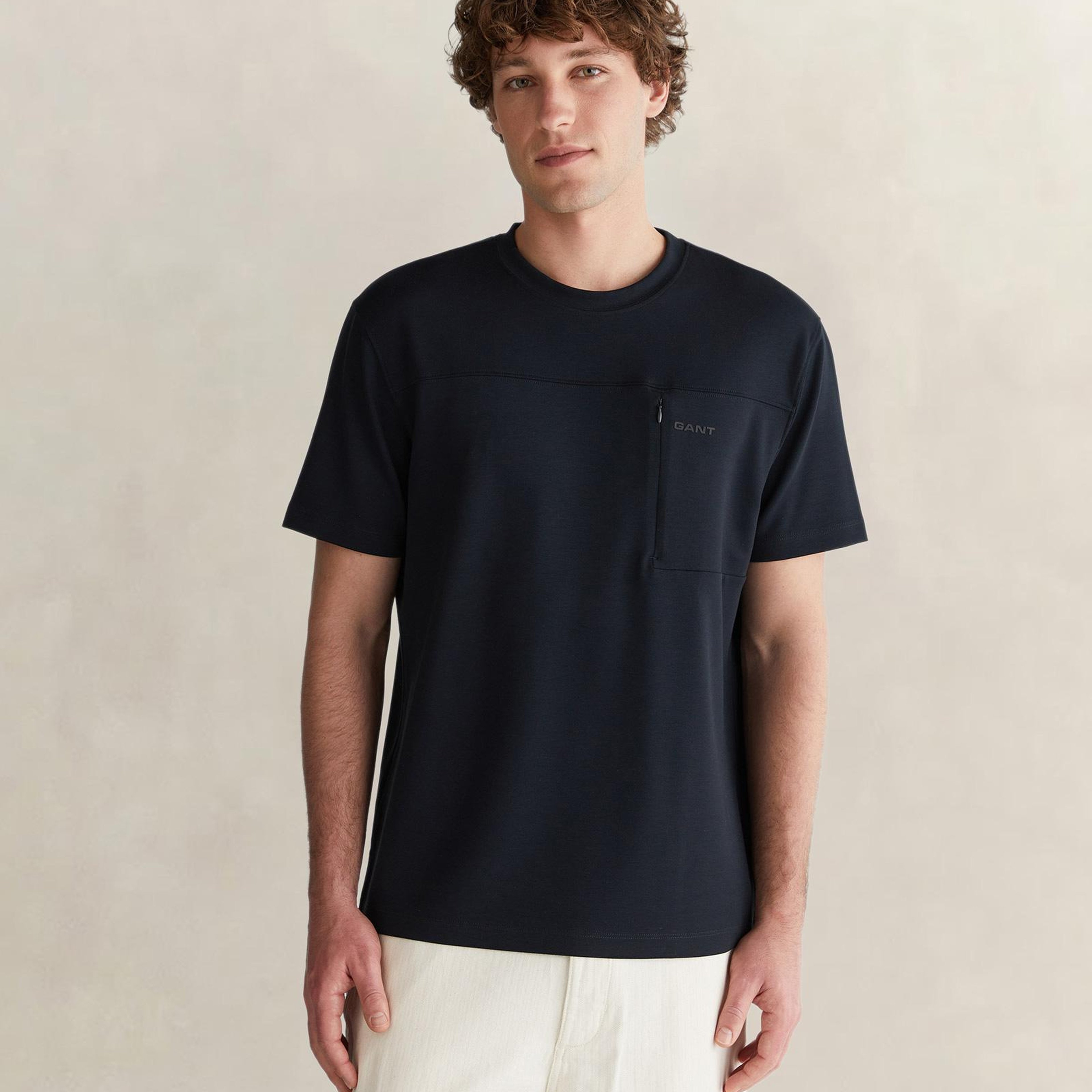 GANT Erkek Siyah Kısa Kollu T-Shirt