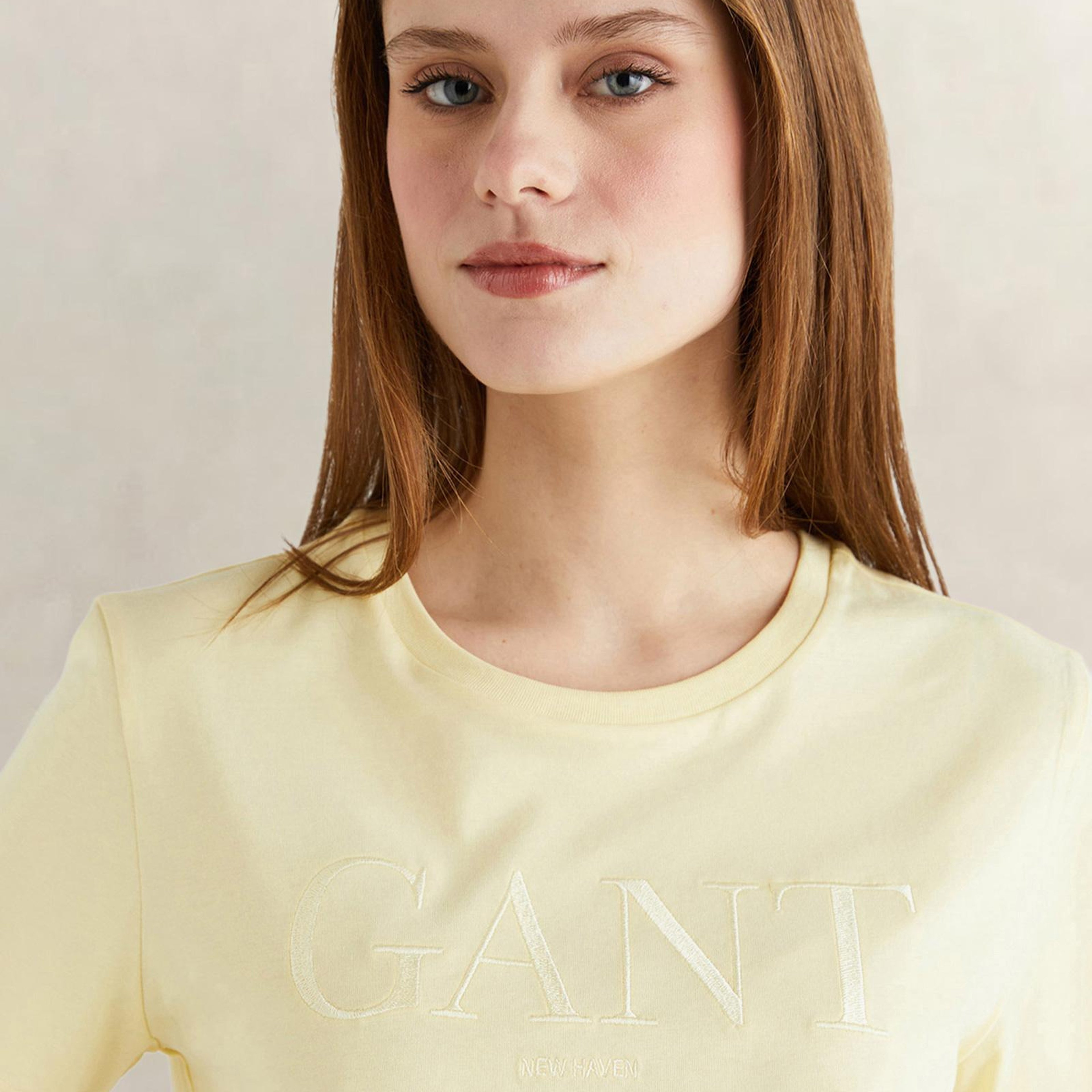 GANT Kadın Sarı Bisiklet Yaka Regular Fit T-Shirt