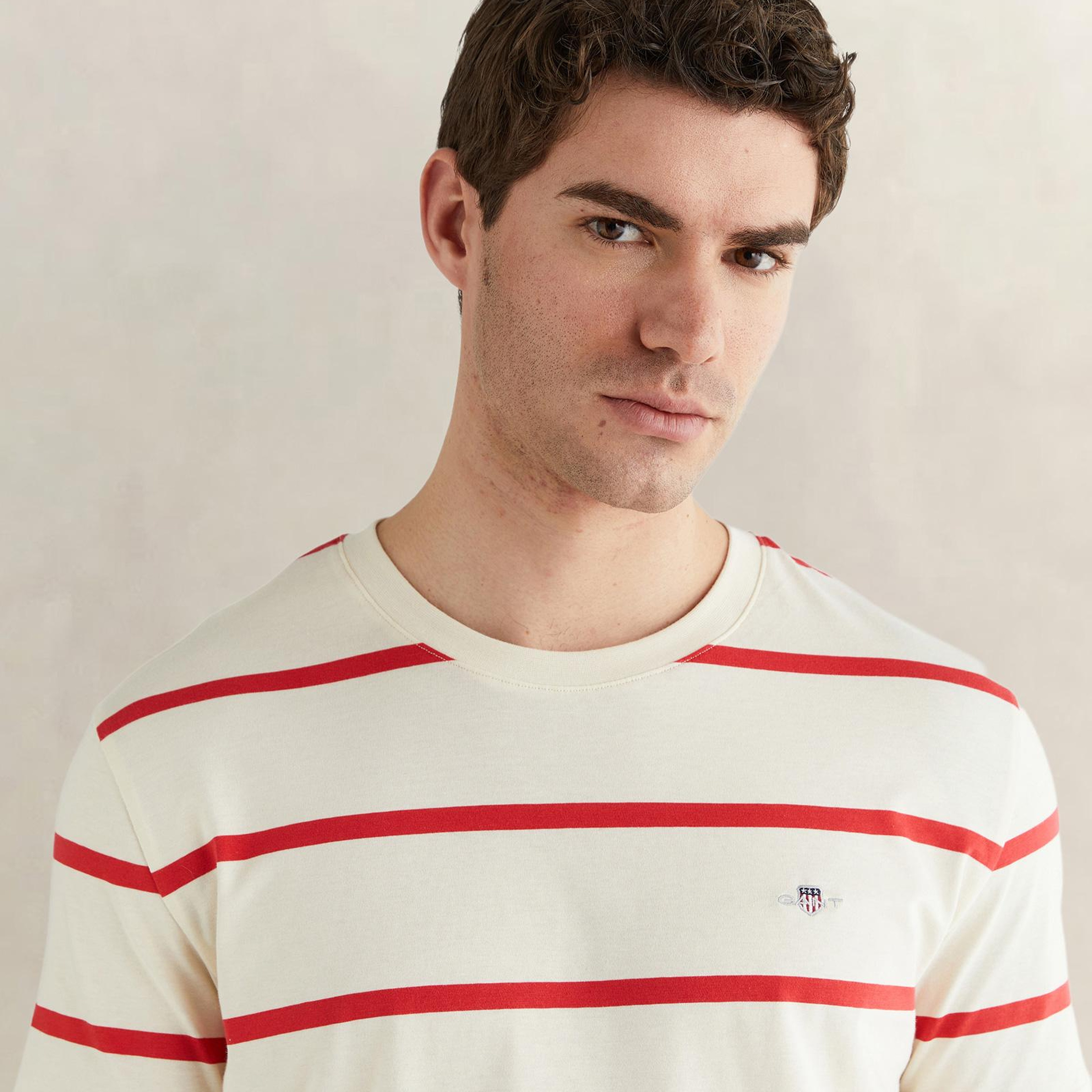 GANT Erkek Krem Renk Bloklu Kısa Kollu Logolu T-Shirt