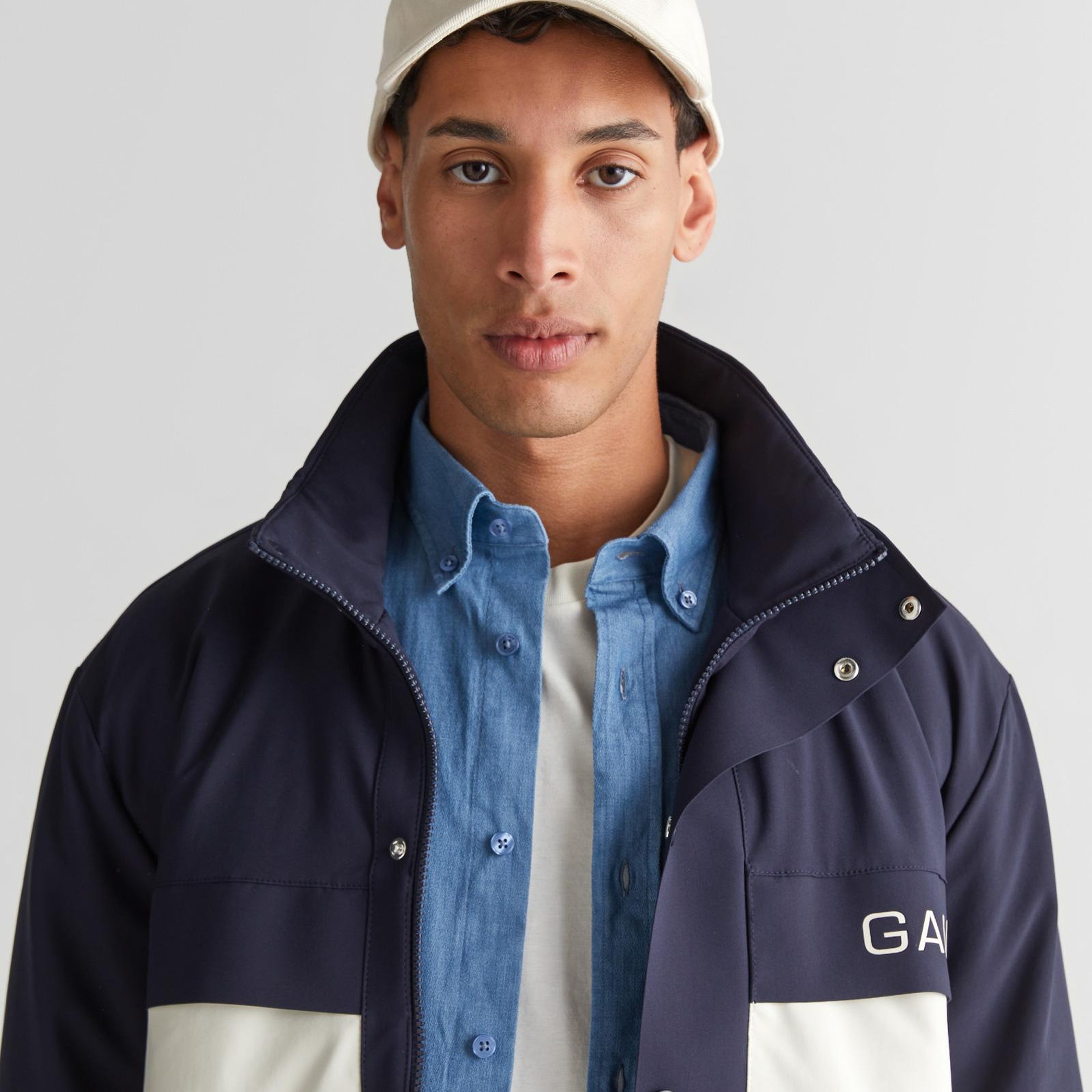 GANT Erkek Krem Regular Fit Dik Yaka Renk Bloklu Ceket