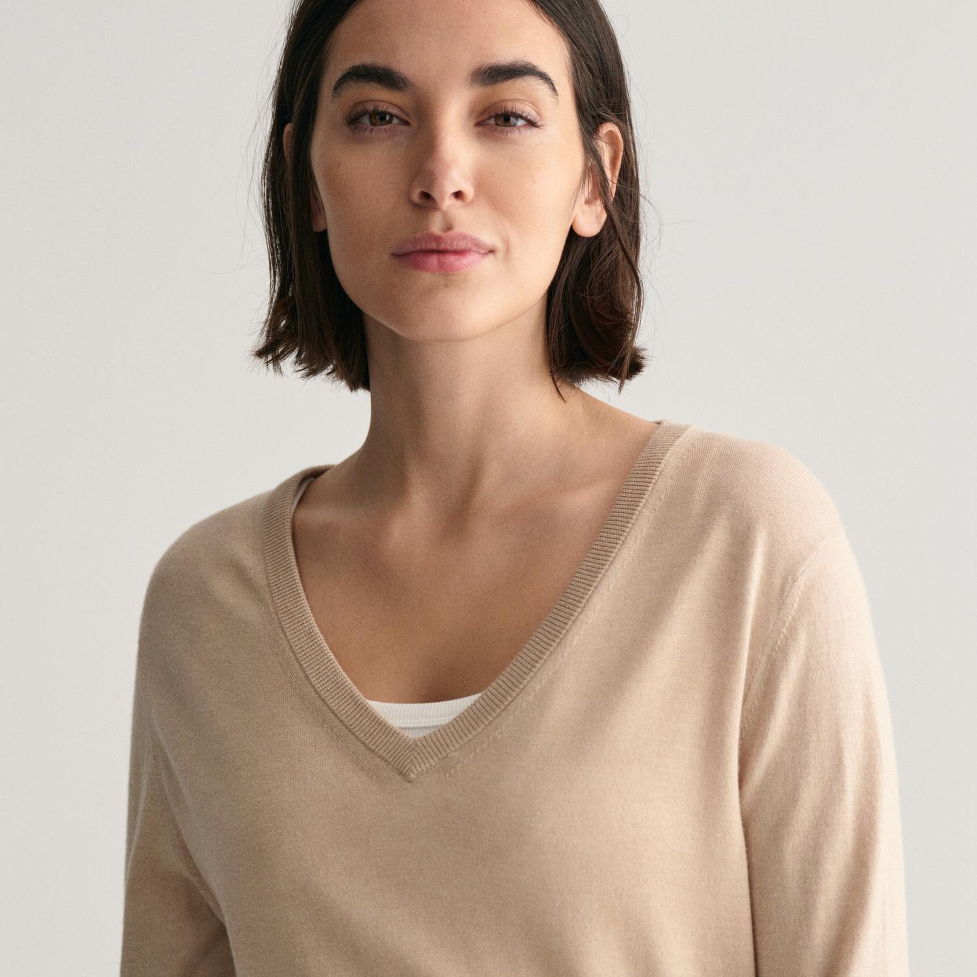 GANT Kadın Bej Regular Fit V Yaka Kazak