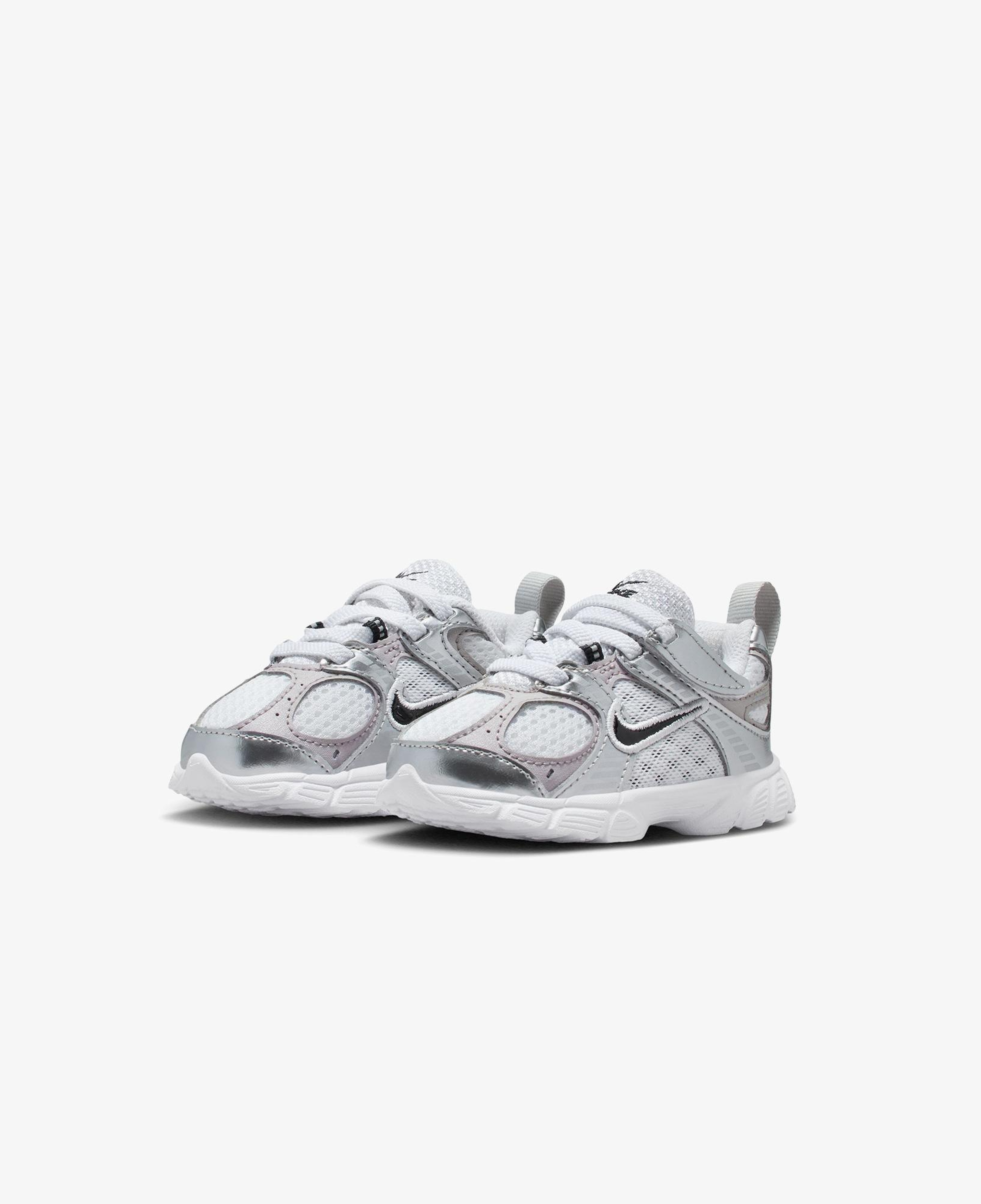 Nike V5 RNR Çocuk Beyaz Spor Ayakkabı