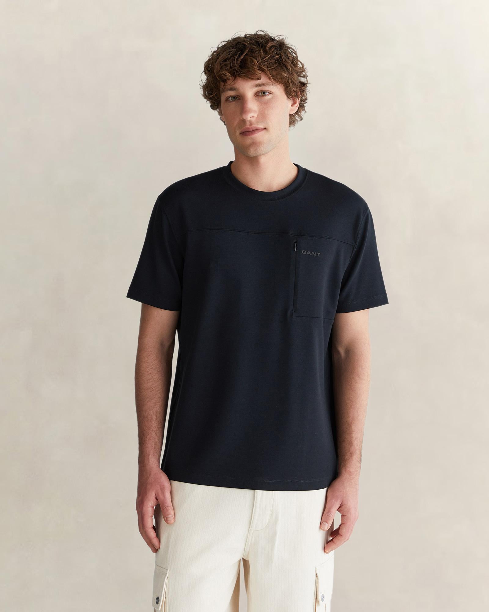 GANT Erkek Siyah Kısa Kollu T-Shirt