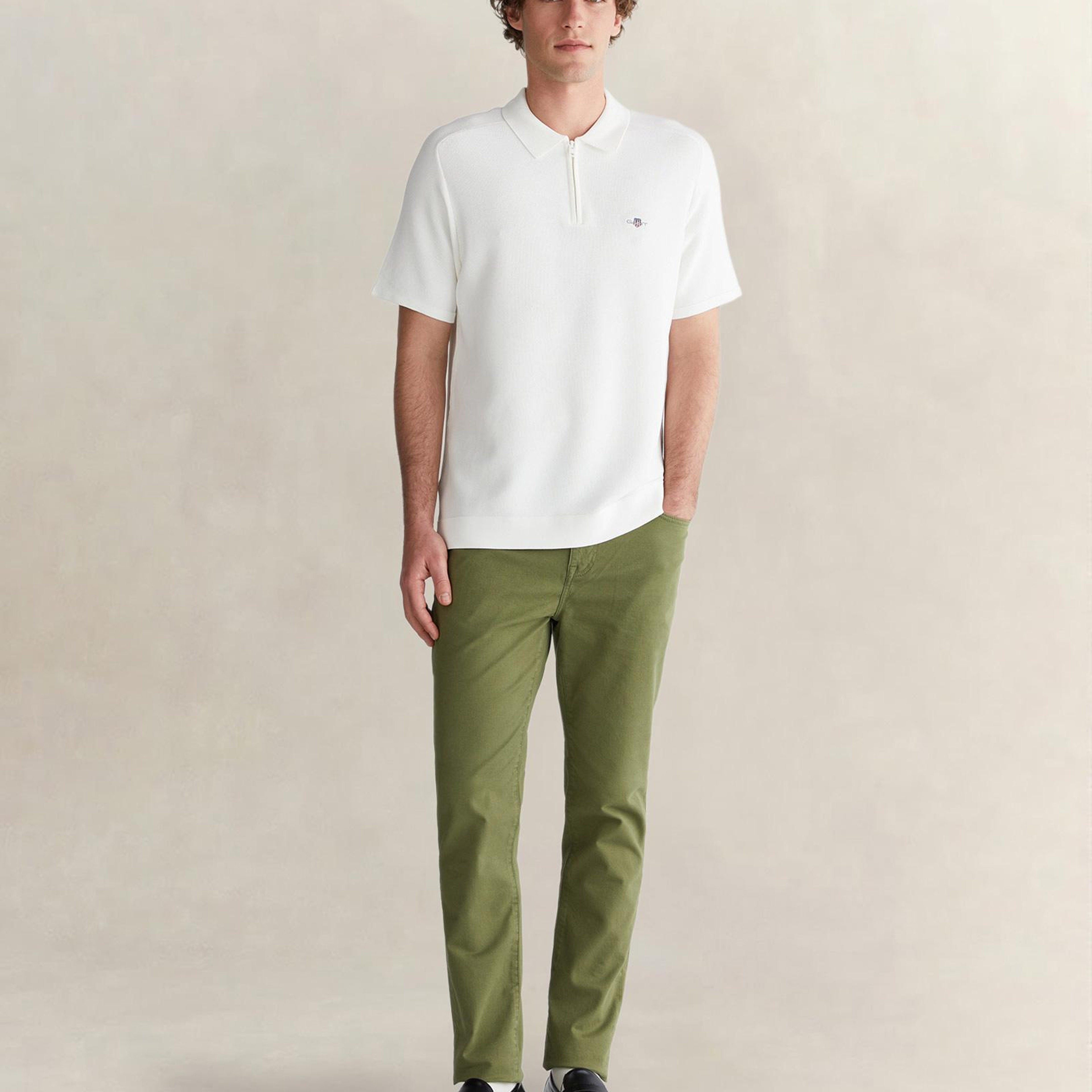 GANT Erkek Beyaz Regular Fit Yarım Fermuarlı Kısa Kollu T-Shirt
