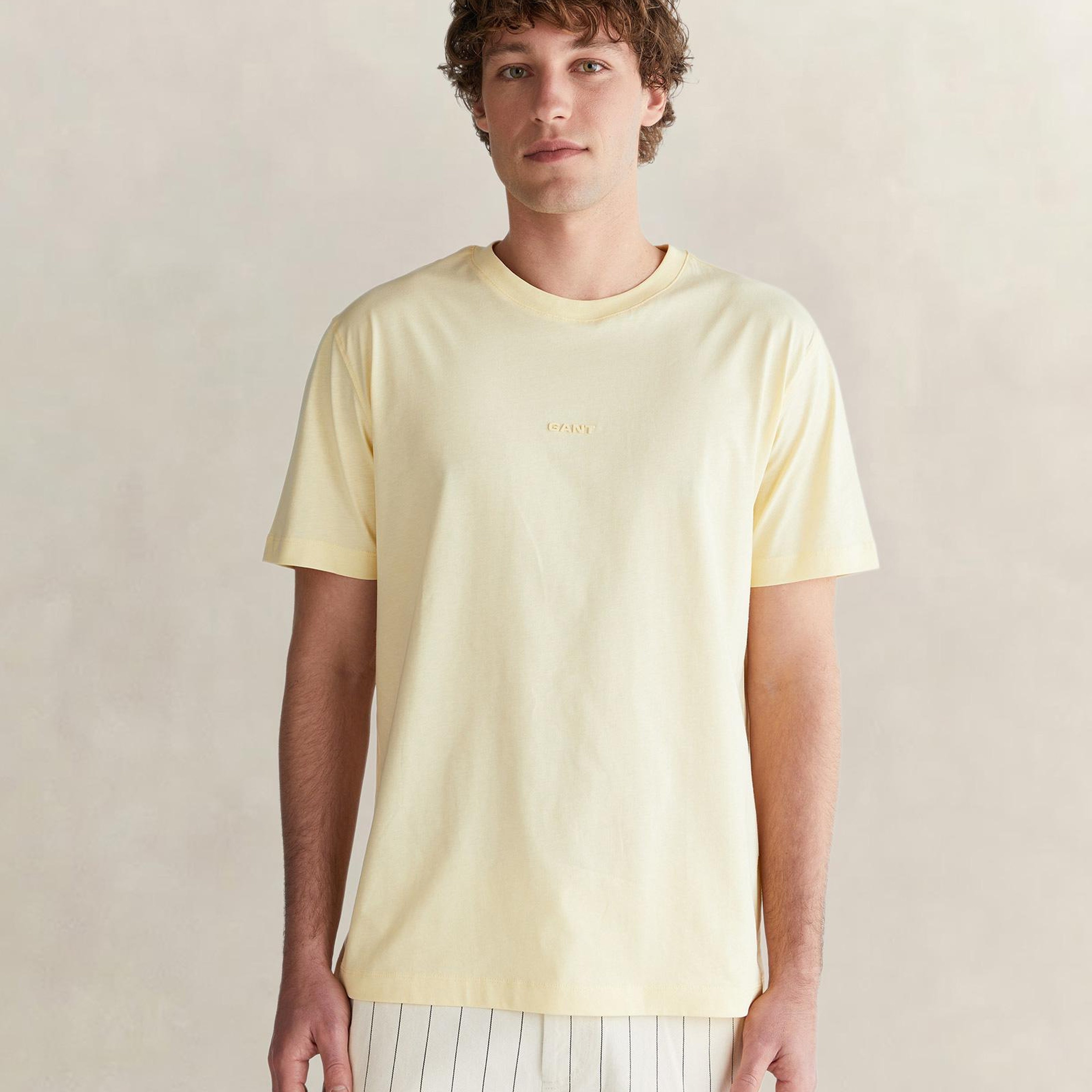GANT Erkek Sarı Kısa Kollu T-Shirt