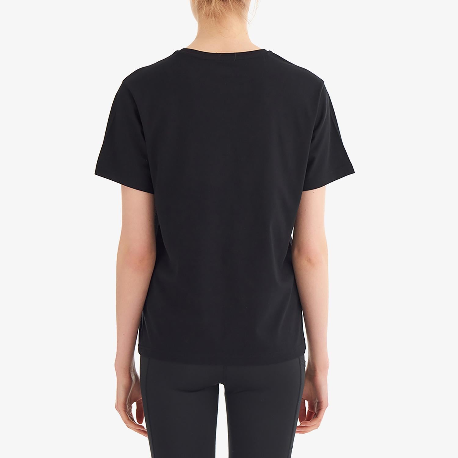 Columbia Stacked Mini Gem Logo Kadın Siyah T-Shirt