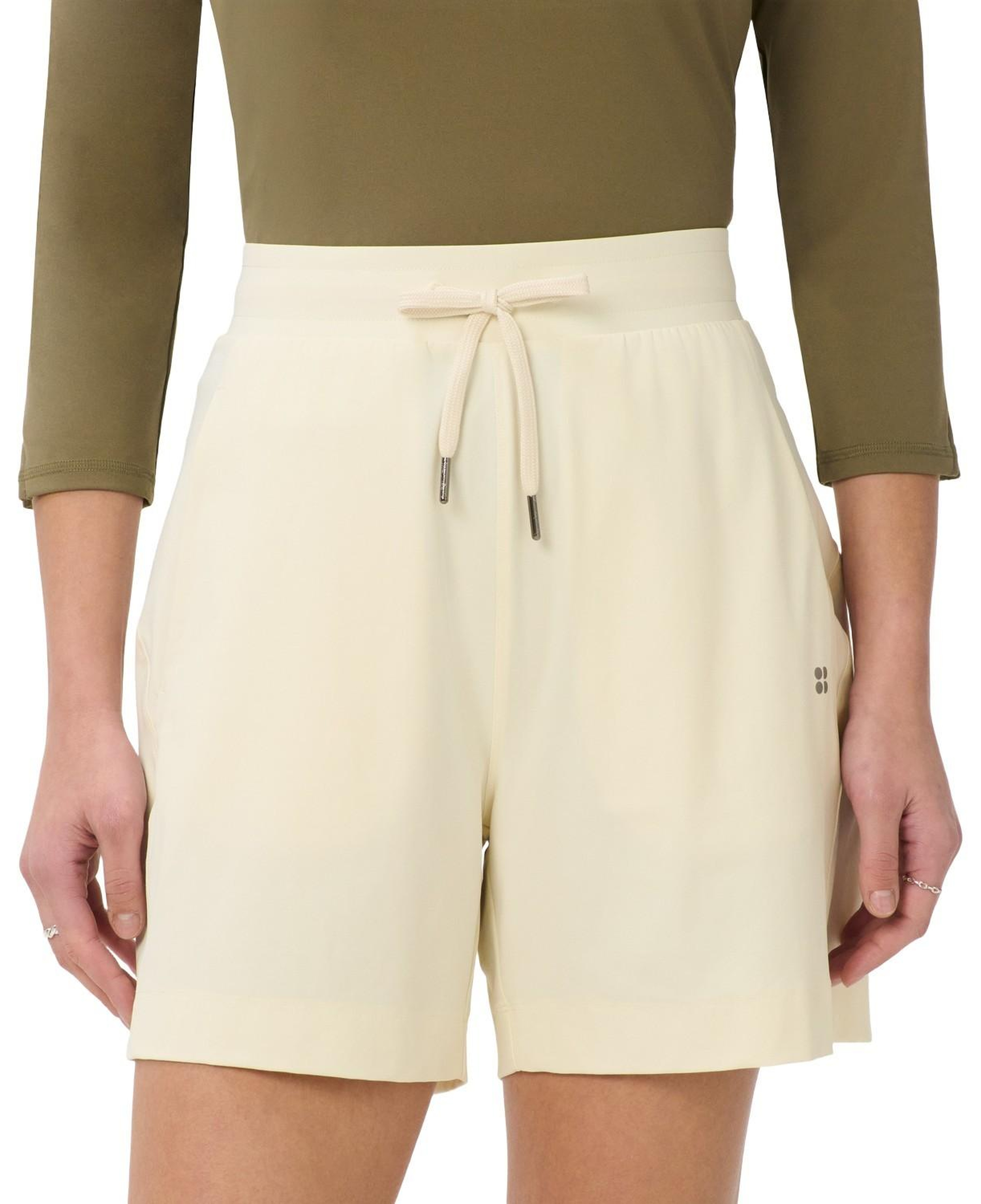 Sweaty Betty Explorer 55 Short Kadın Bej Şort
