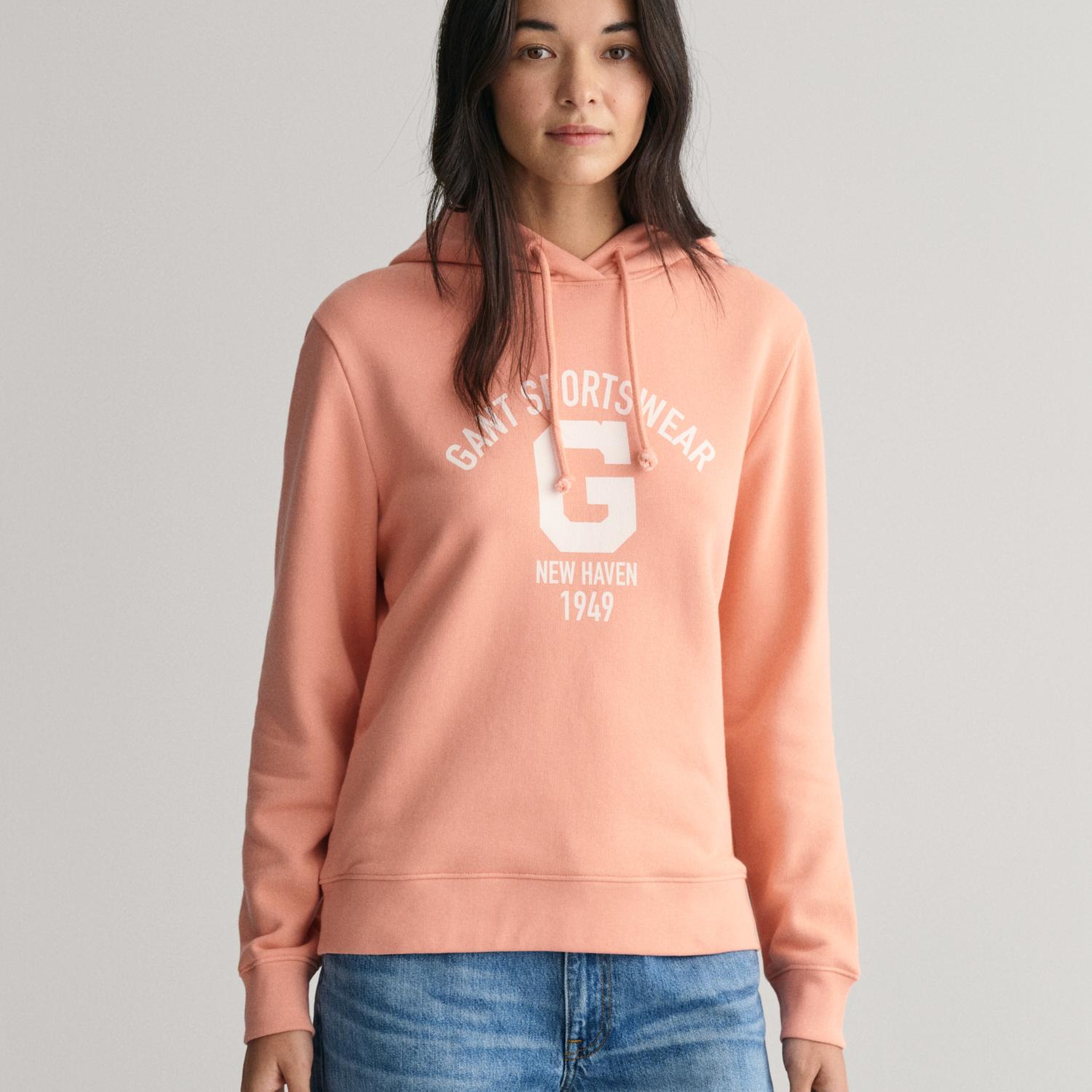 GANT Kadın Pembe Relaxed Fit Kapüşonlu Logolu Sweatshirt