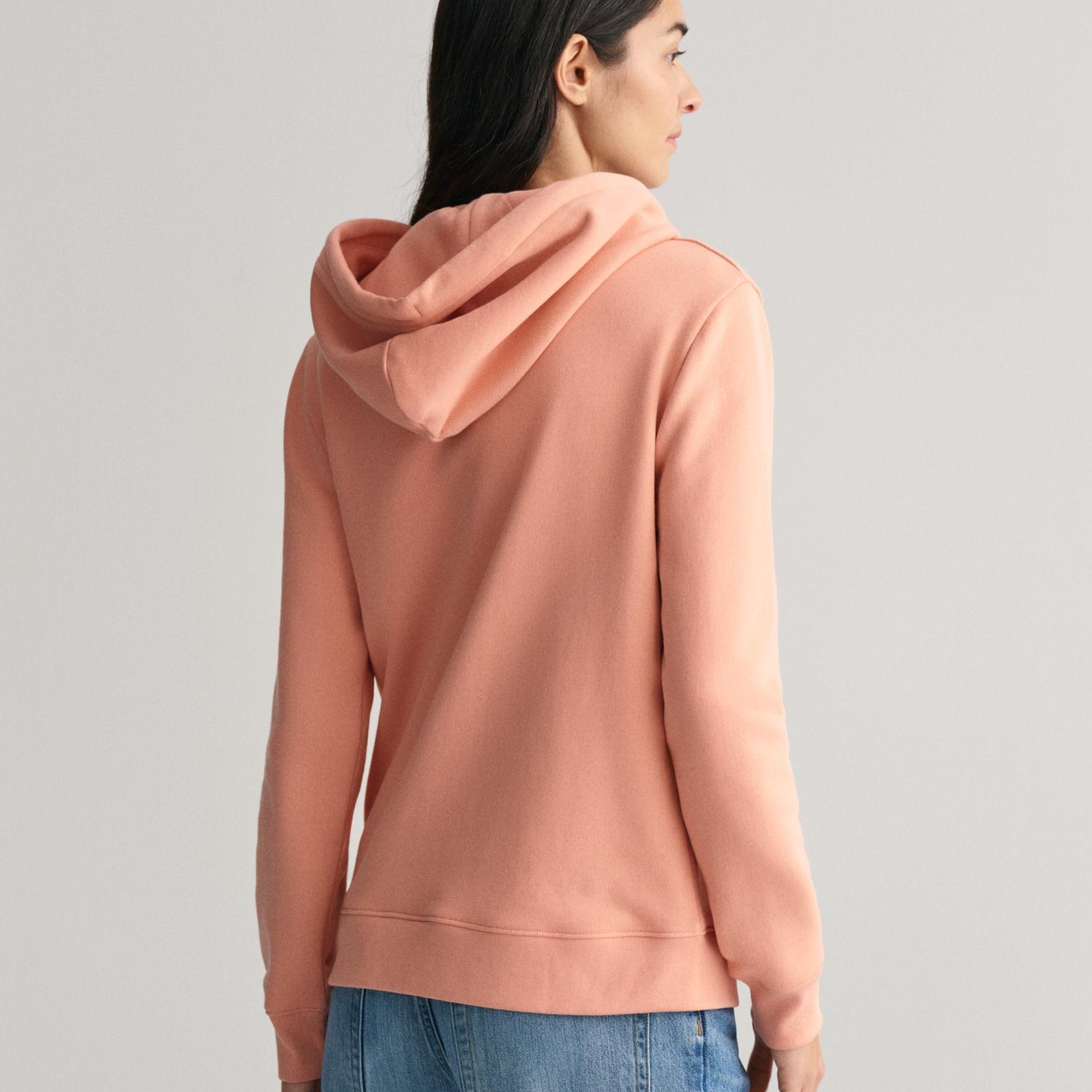 GANT Kadın Pembe Relaxed Fit Kapüşonlu Logolu Sweatshirt