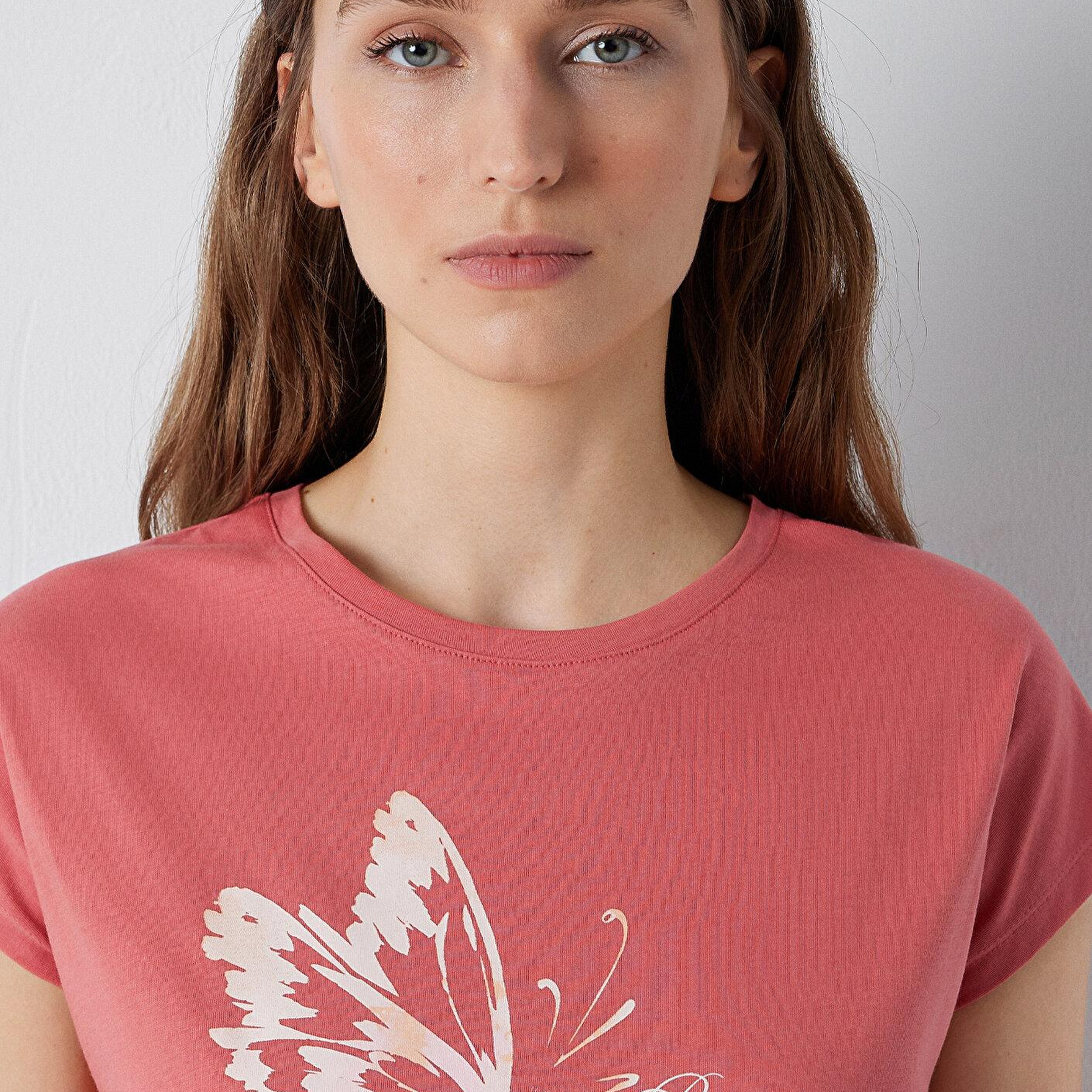 Mavi Kelebek Baskılı Pembe Tişört Regular Fit / Normal Kesim 1614148-71102