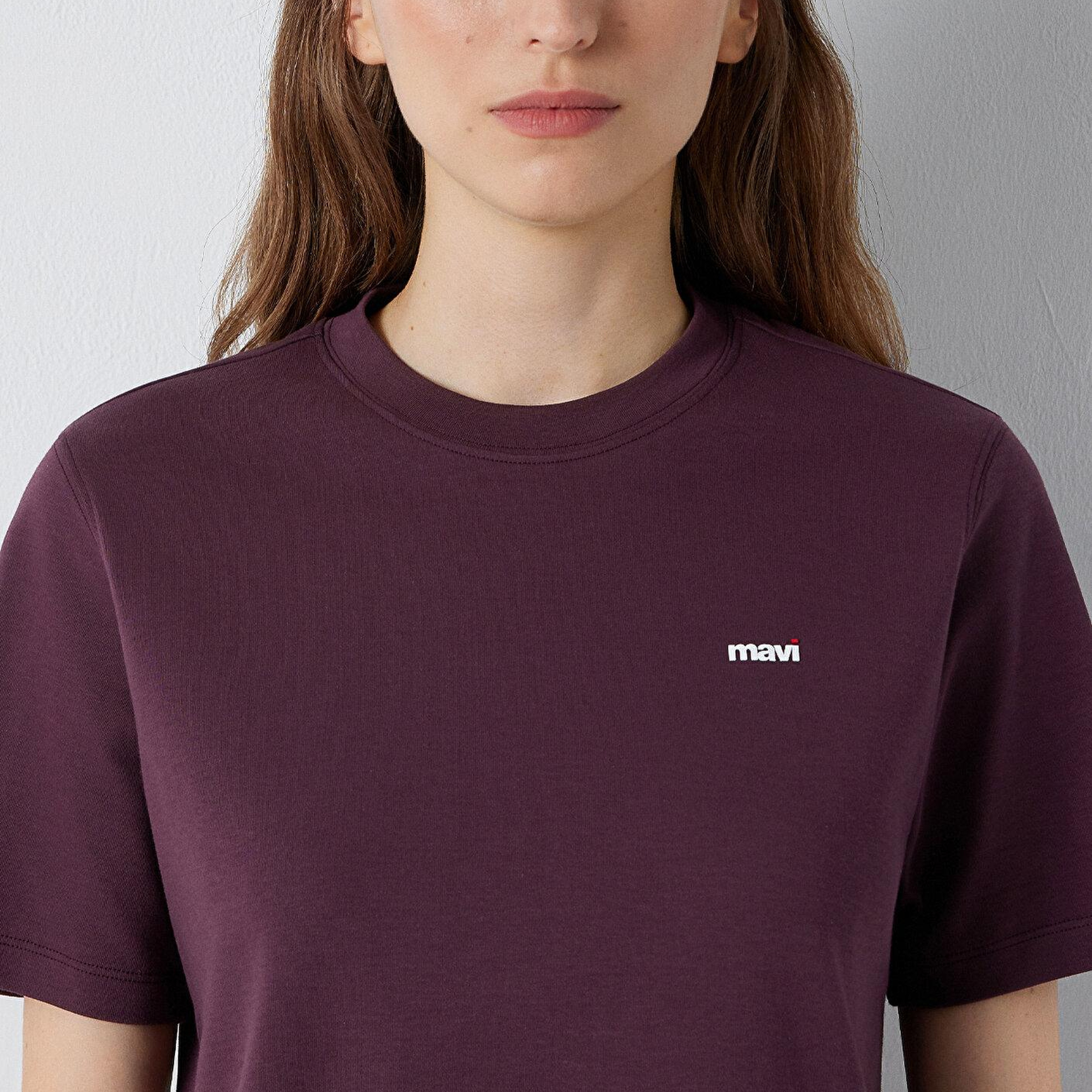 Mavi Mini Mavi Logo Baskılı İnterlok Kahverengi Basic Tişört Regular Fit / Normal Kesim 1612122-70223
