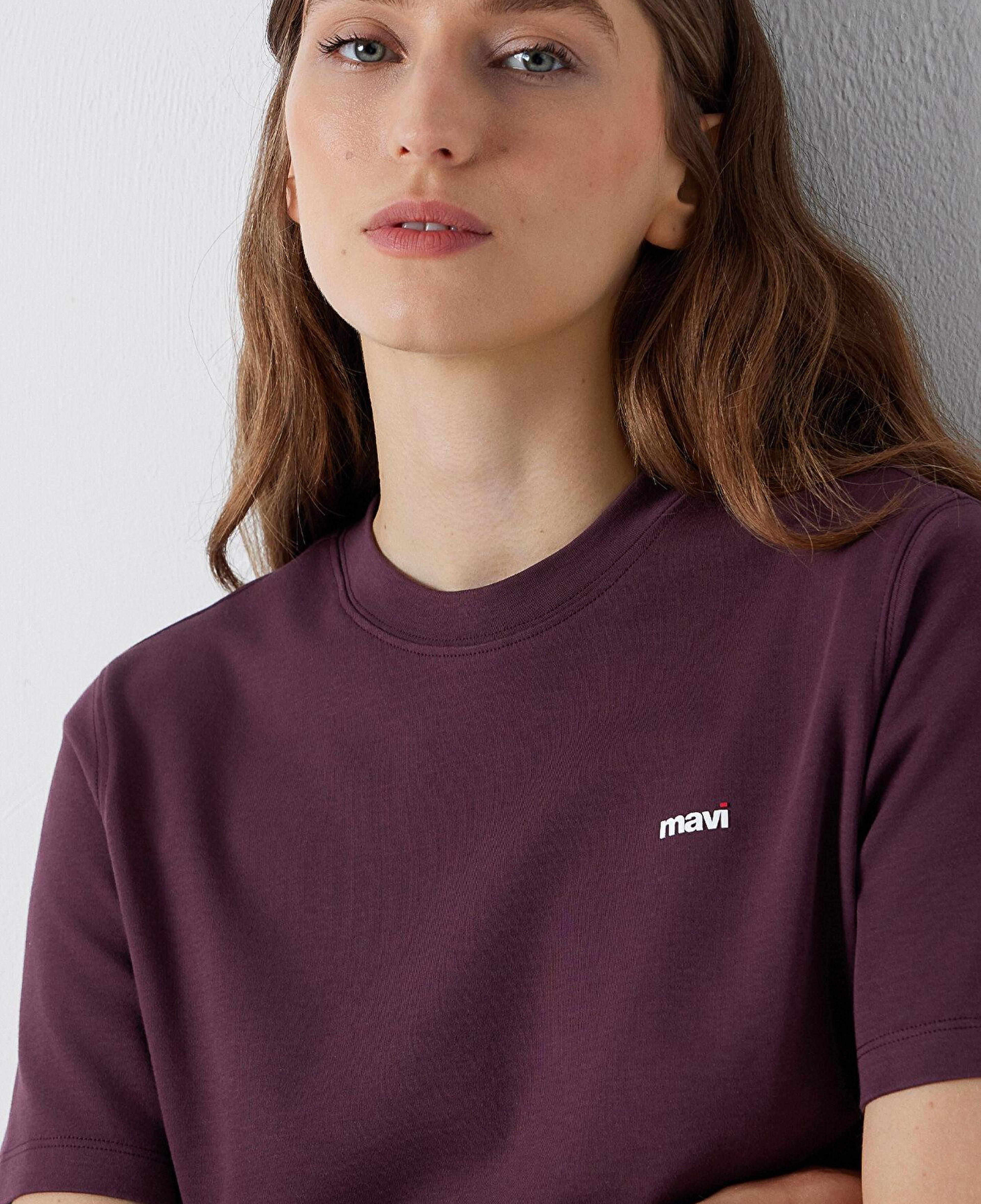 Mavi Mini Mavi Logo Baskılı İnterlok Kahverengi Basic Tişört Regular Fit / Normal Kesim 1612122-70223