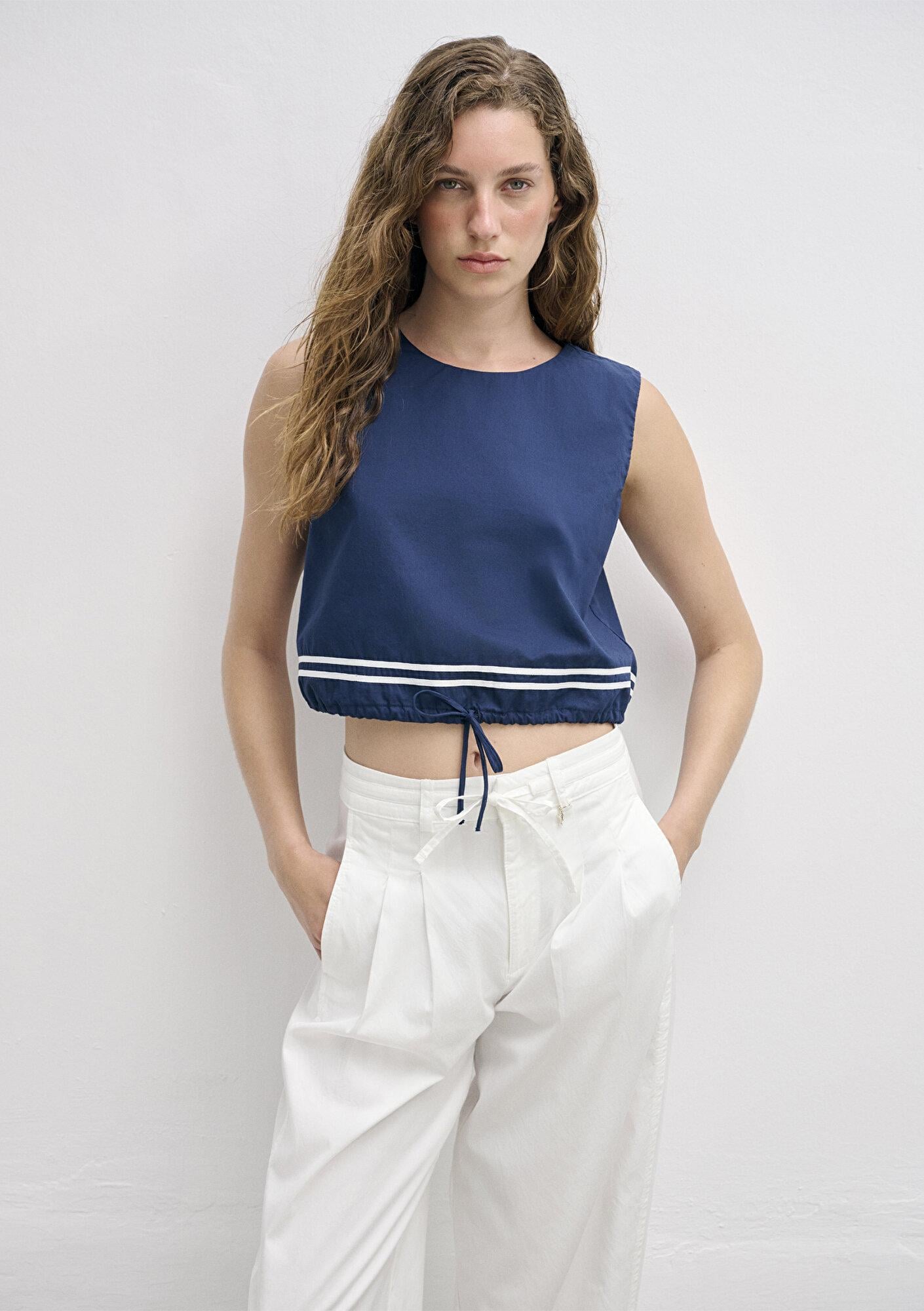 Mavi Bağcık Detaylı Lacivert Crop Bluz 1211602-70488