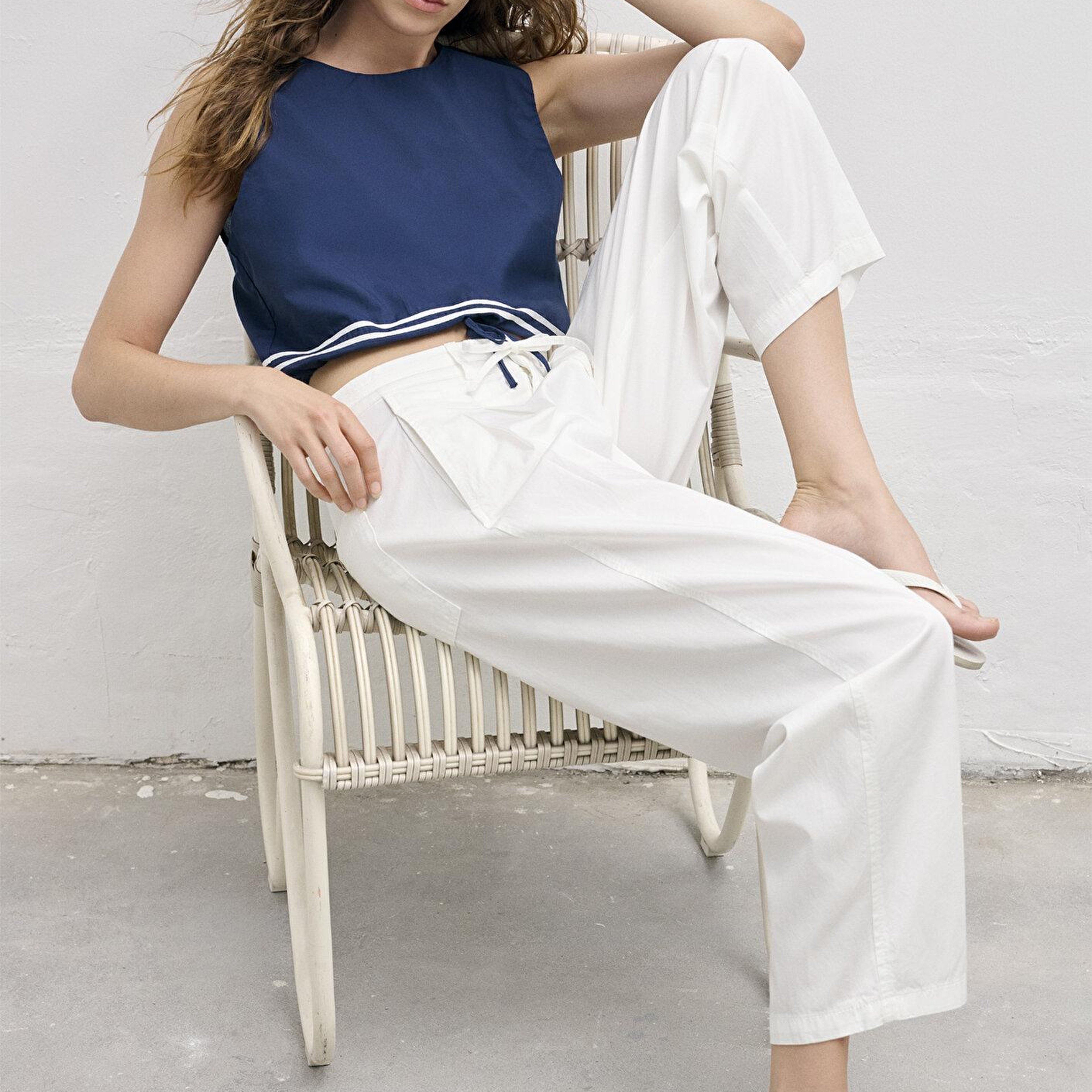 Mavi Bağcık Detaylı Lacivert Crop Bluz 1211602-70488