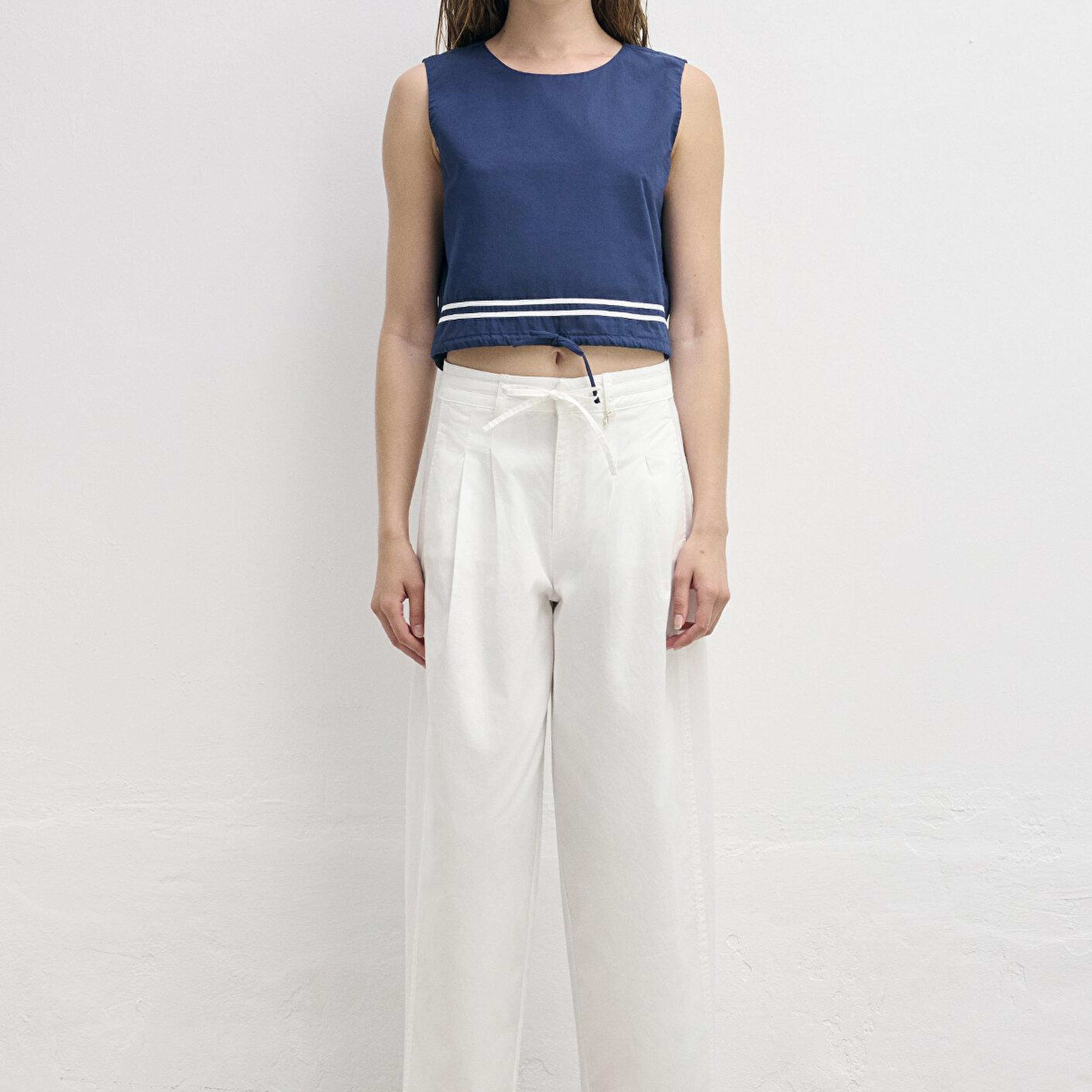 Mavi Bağcık Detaylı Lacivert Crop Bluz 1211602-70488
