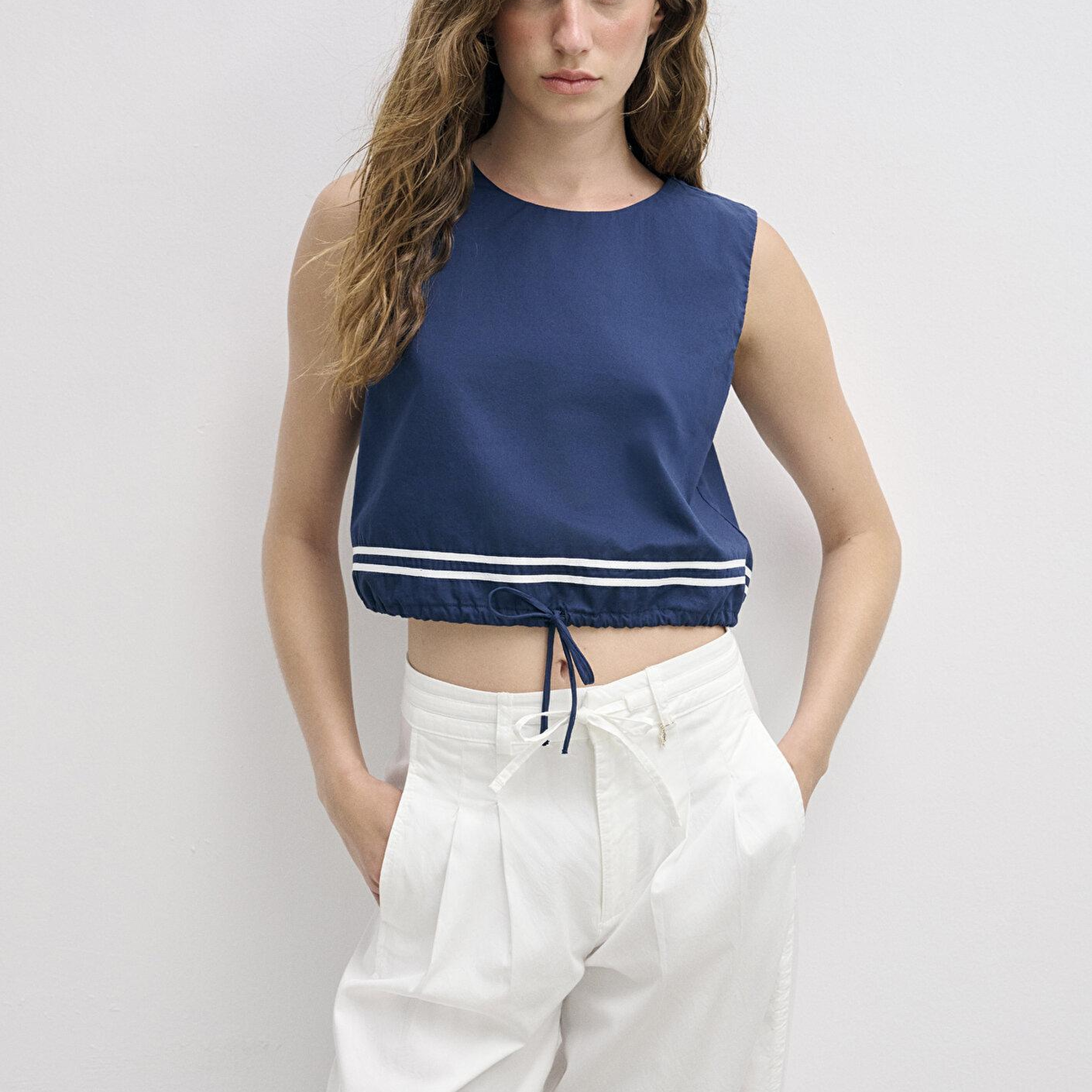 Mavi Bağcık Detaylı Lacivert Crop Bluz 1211602-70488