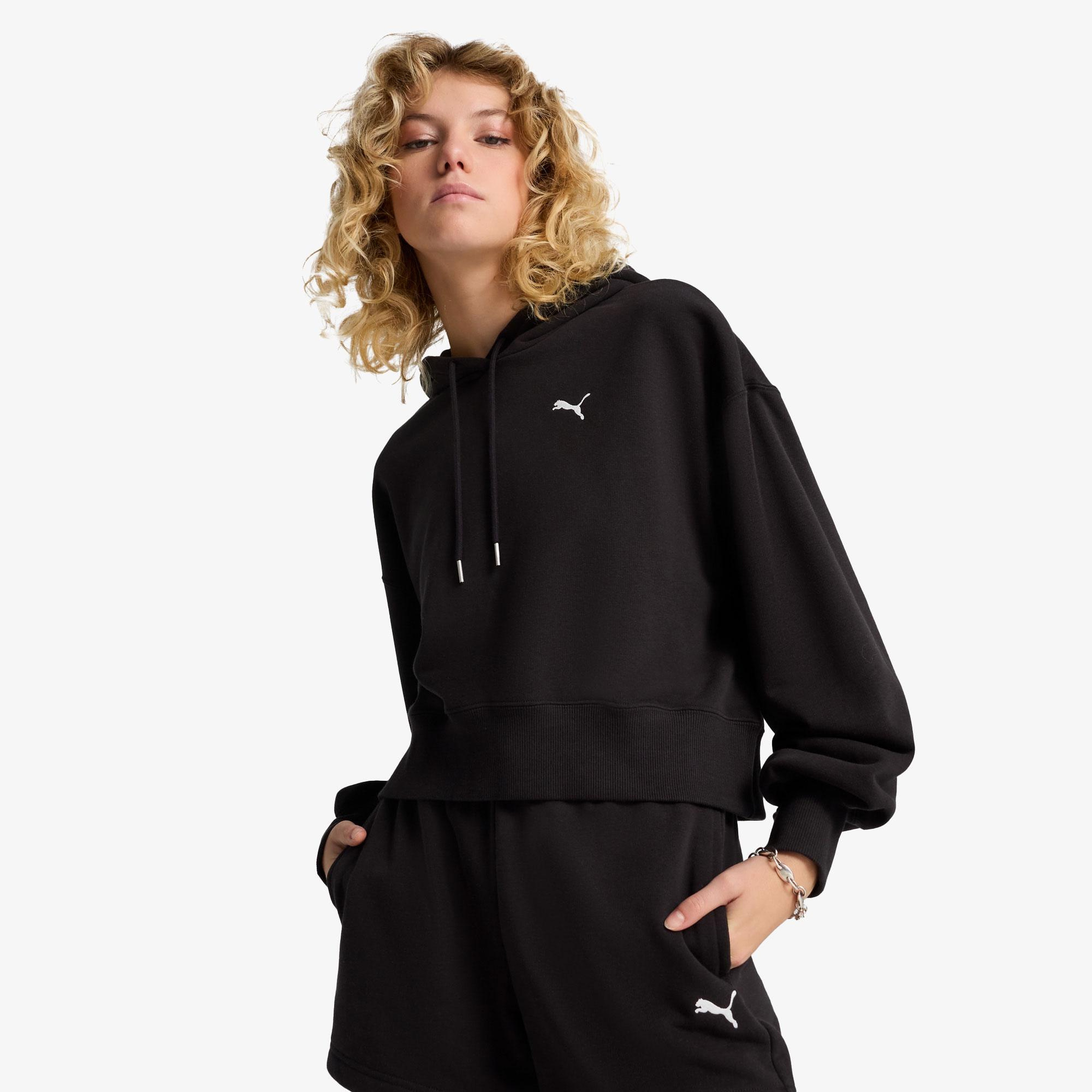 Puma Wardrobe Essentials Relaxed Kadın Siyah Sweatshirt